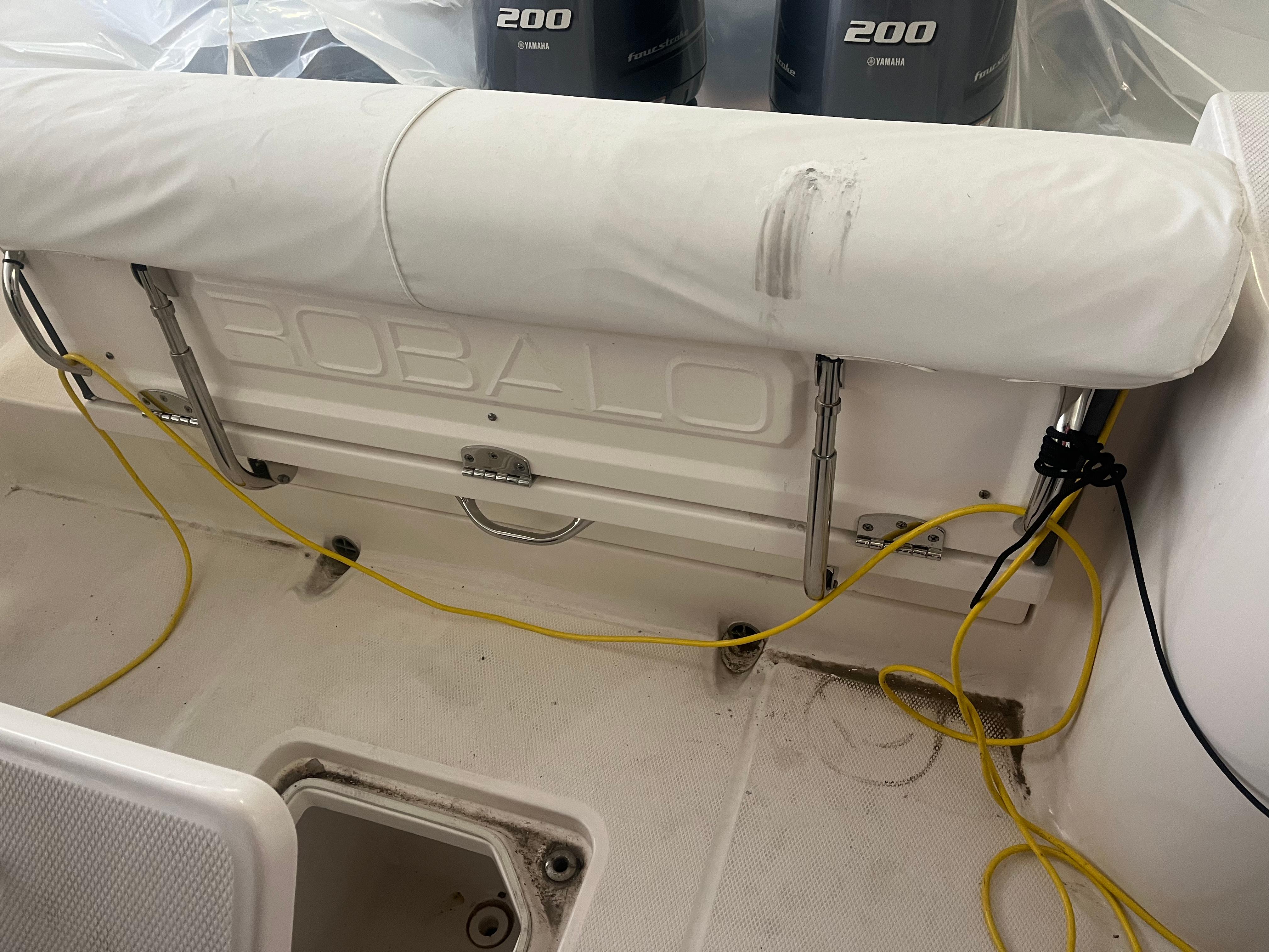 2021-robalo-r272-center-console-power-9777166-20250430101117235-1_XLARGE