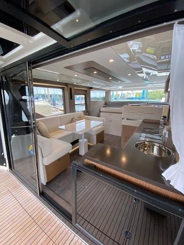 2020 Cranchi T43