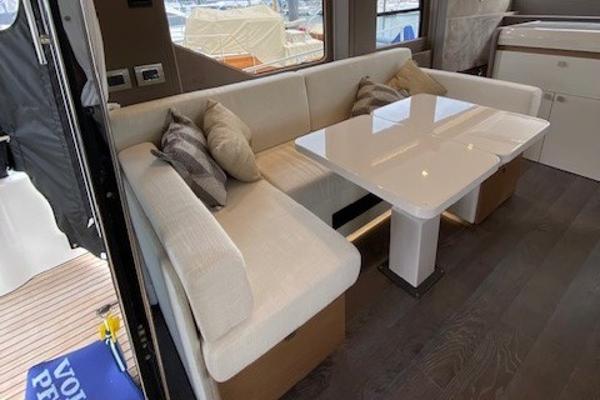 2020 Cranchi T43