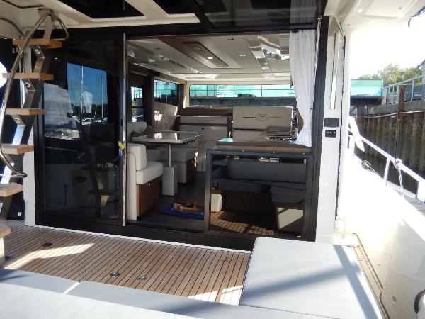 2020 Cranchi T43