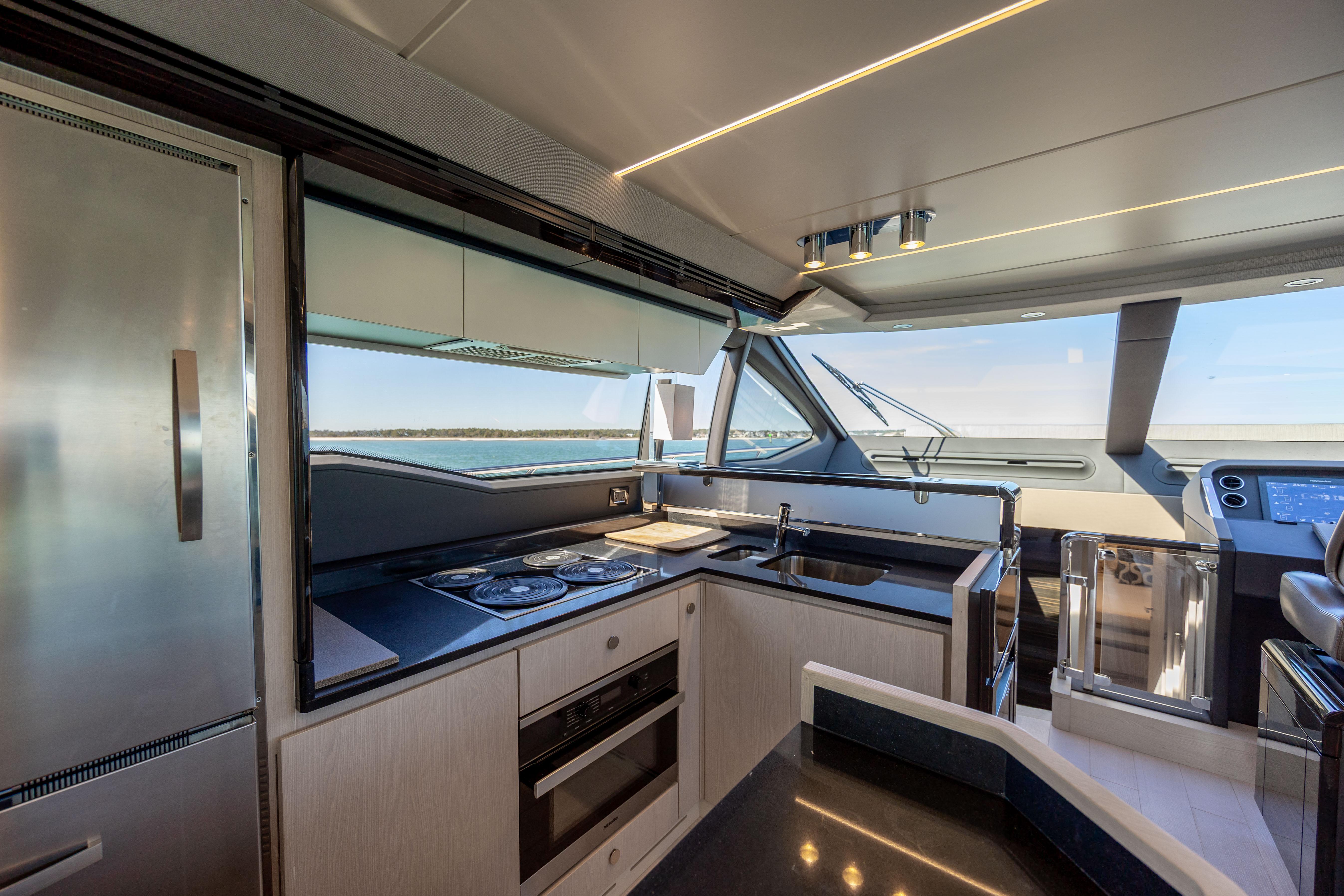 2019 Azimut 66 Flybridge