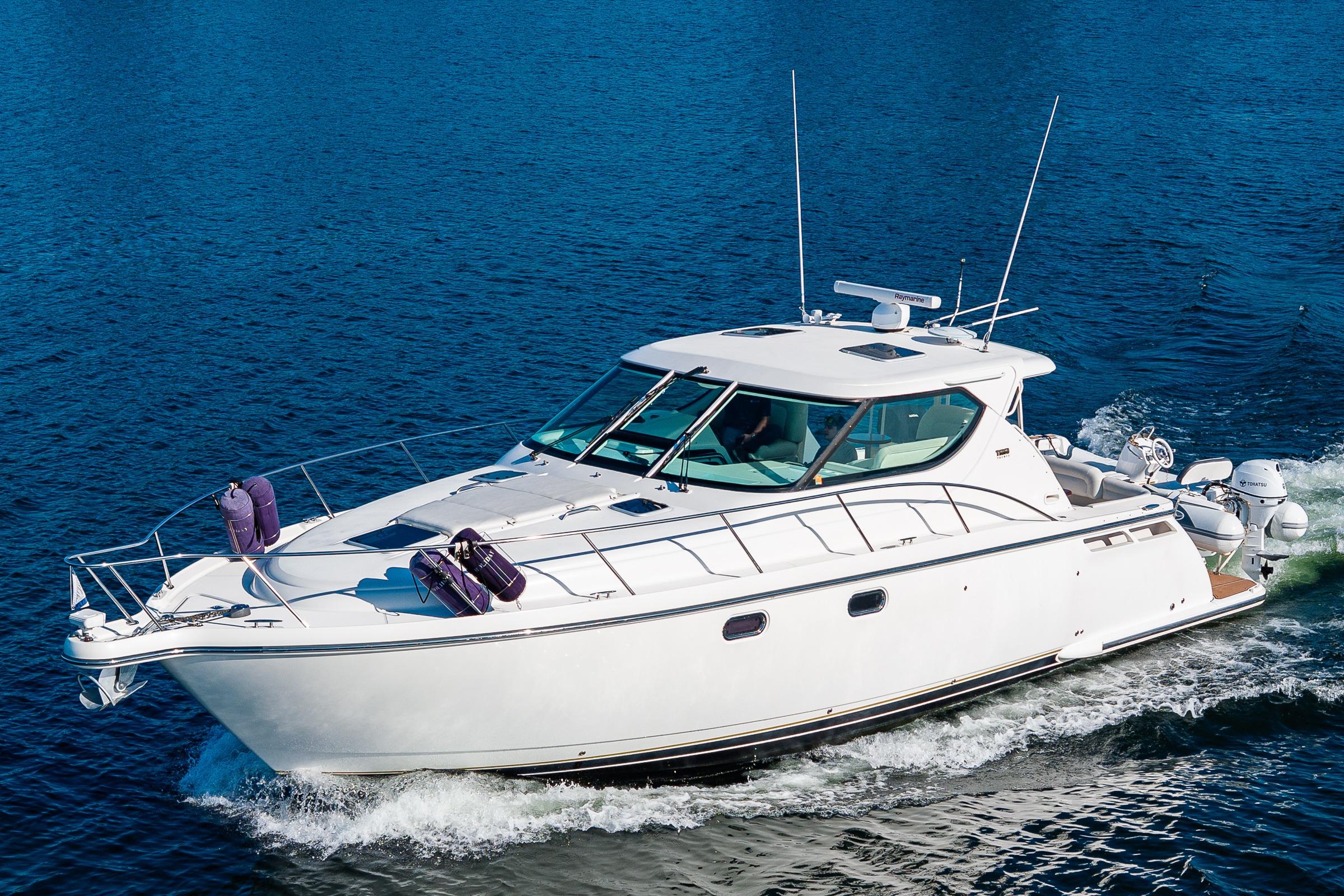 2006 Tiara Yachts 4300 Sovran # inventory image at Sun Country Yachts, Seattle