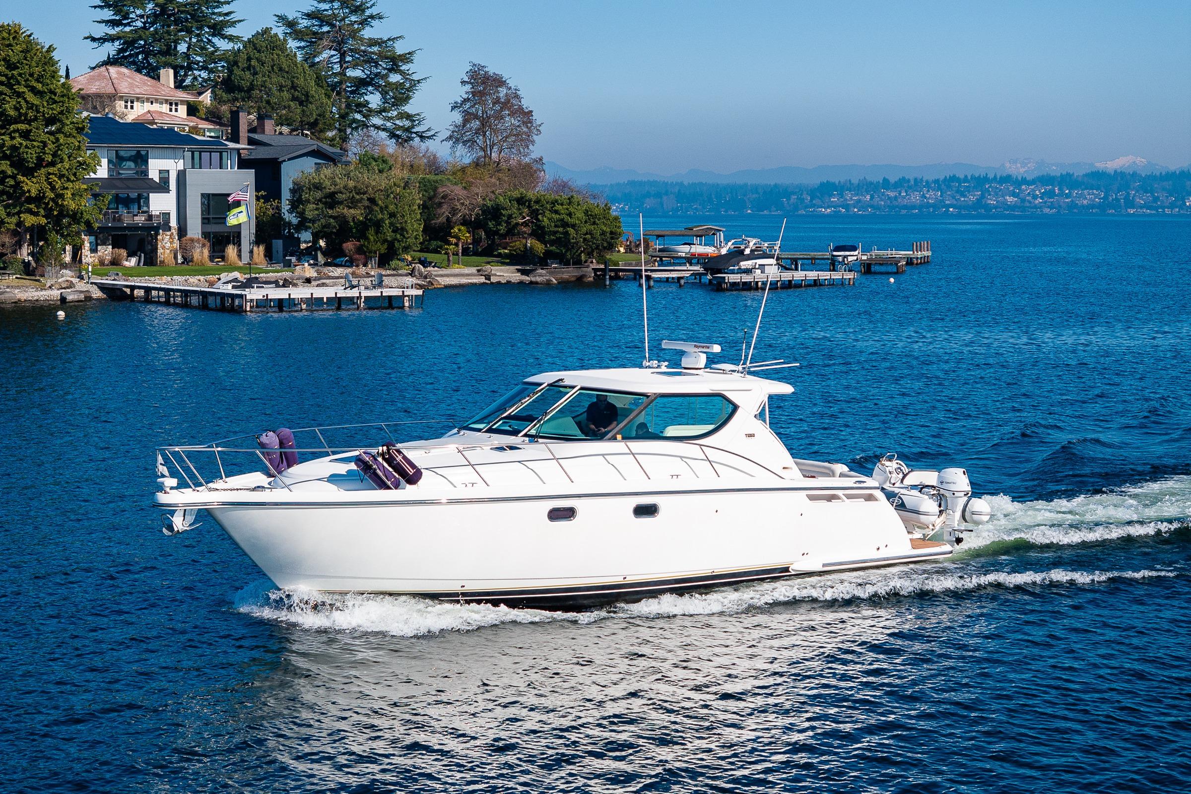 2006 Tiara Yachts 4300 Sovran # inventory image at Sun Country Yachts, Seattle