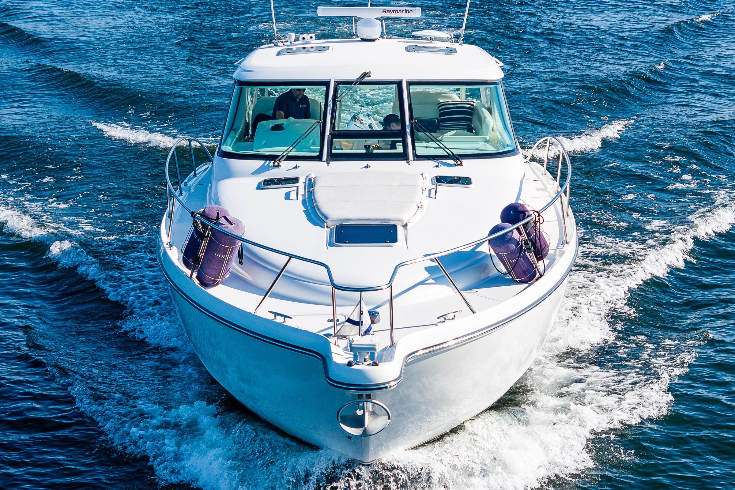 2006 Tiara Yachts 4300 Sovran # inventory image at Sun Country Yachts, Seattle