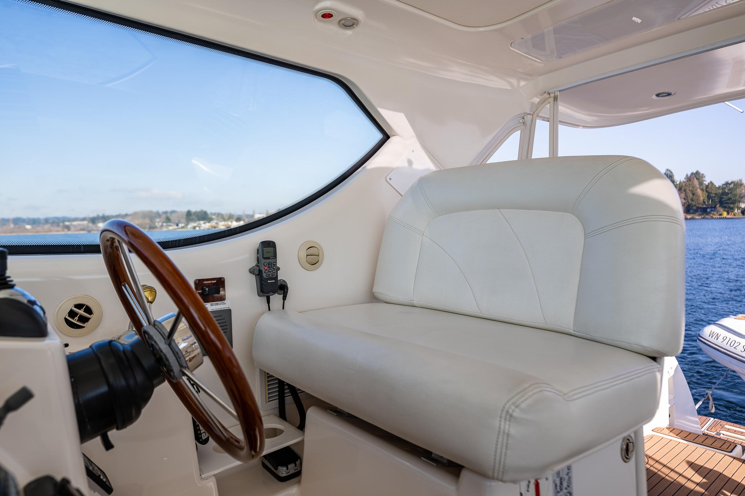 2006 Tiara Yachts 4300 Sovran # inventory image at Sun Country Yachts, Seattle