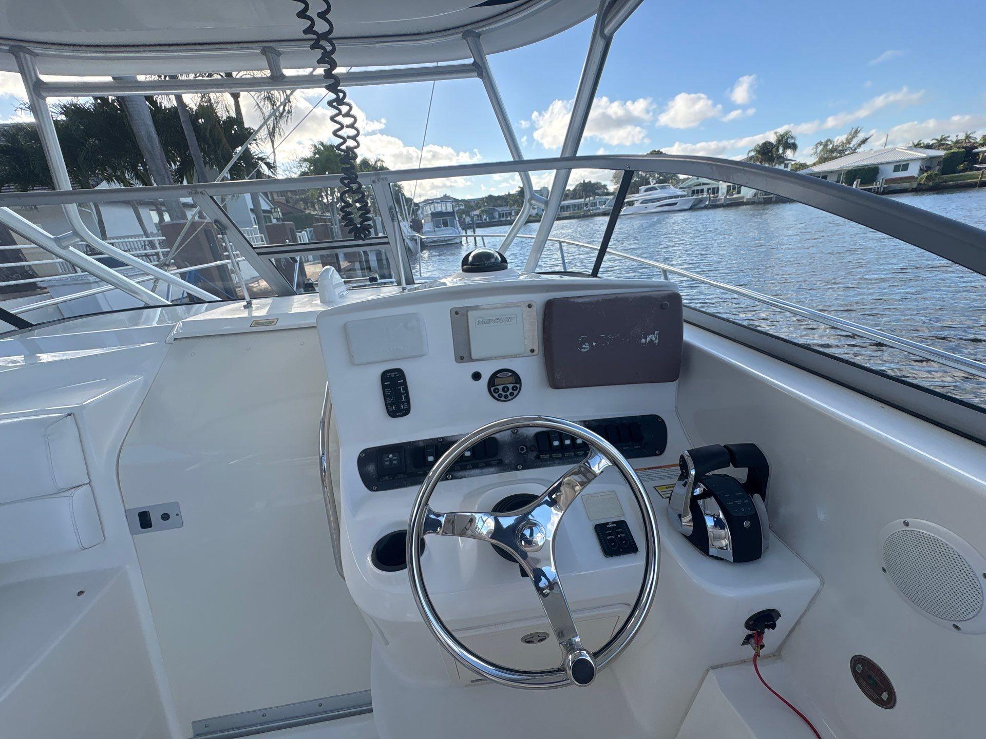 2007-boston-whaler-305-conquest-power-9687173-20250218155358371-1_XLARGE