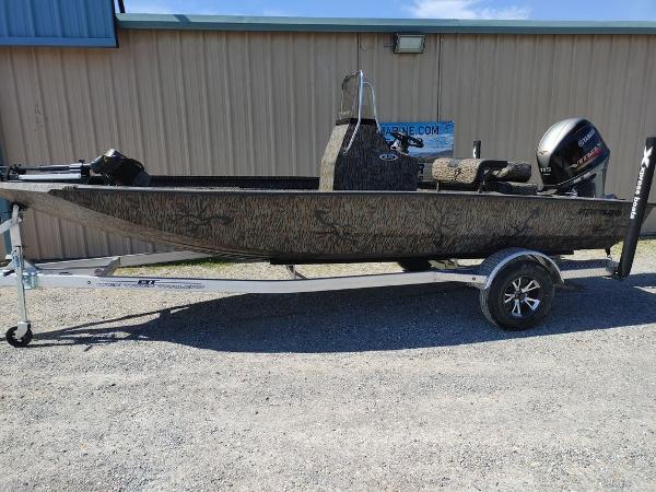 2021 Xpress boat for sale, model of the boat is H190B & Image # 1 of 14
