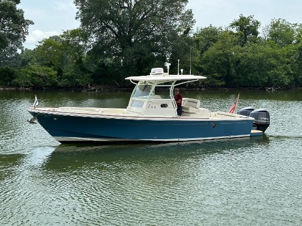 Photo of 2017 Hunt Yachts 32'