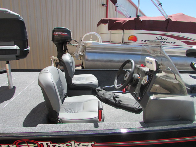 2020 Tracker Boats boat for sale, model of the boat is CLASSIC XL & Image # 8 of 9