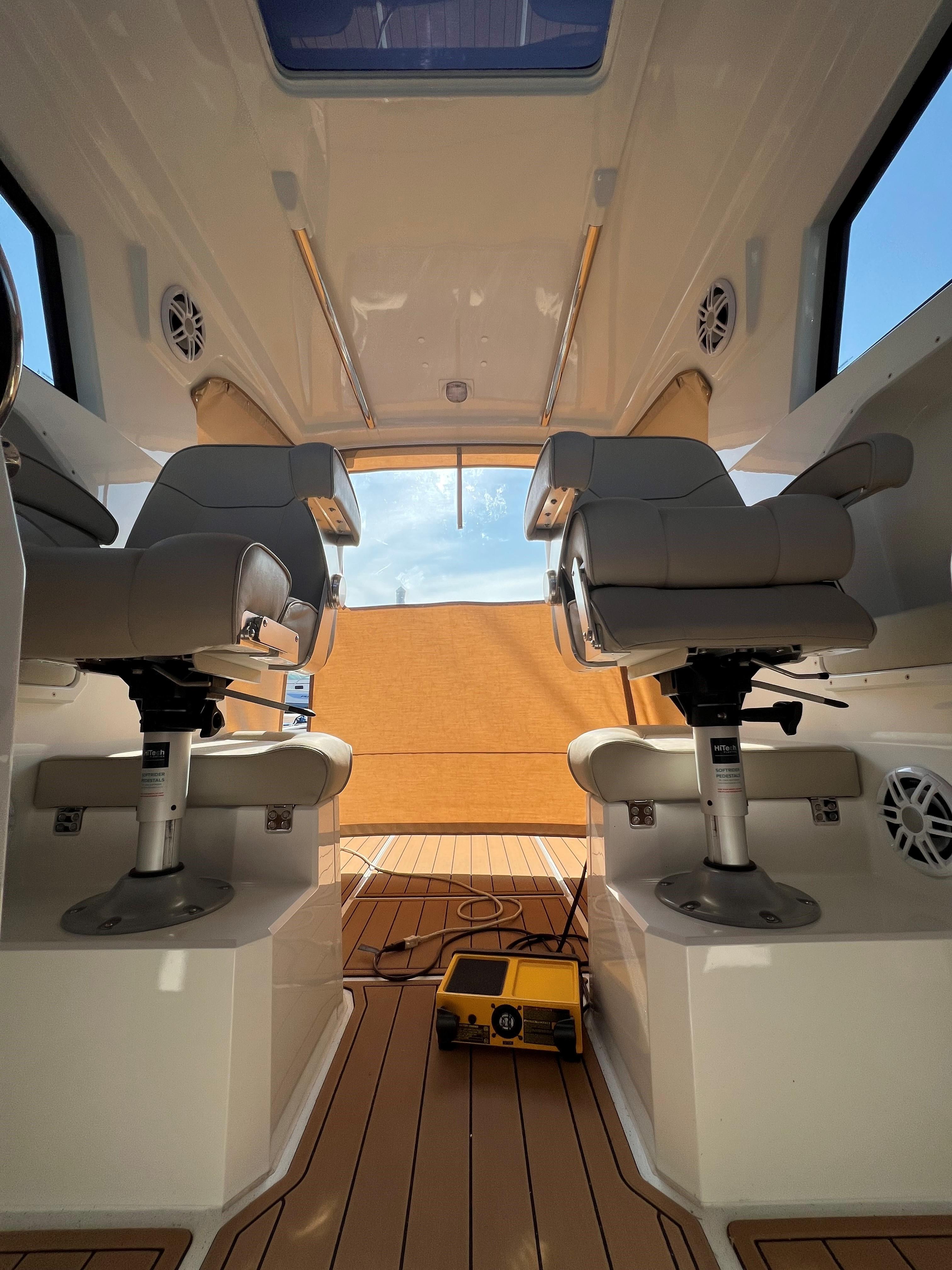 Protector-330 Targa 2020-Protector RI-US-8487190 | Thumbnail