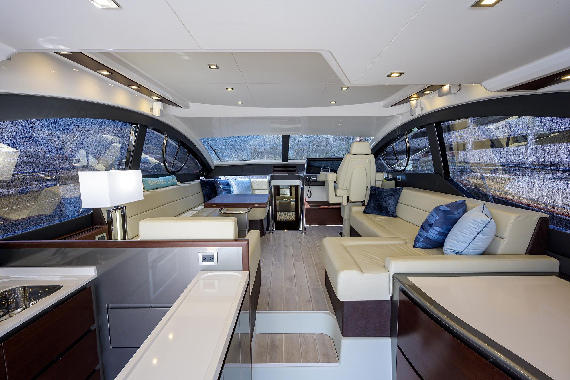 Schaefer 58 Escape - Interior Salon