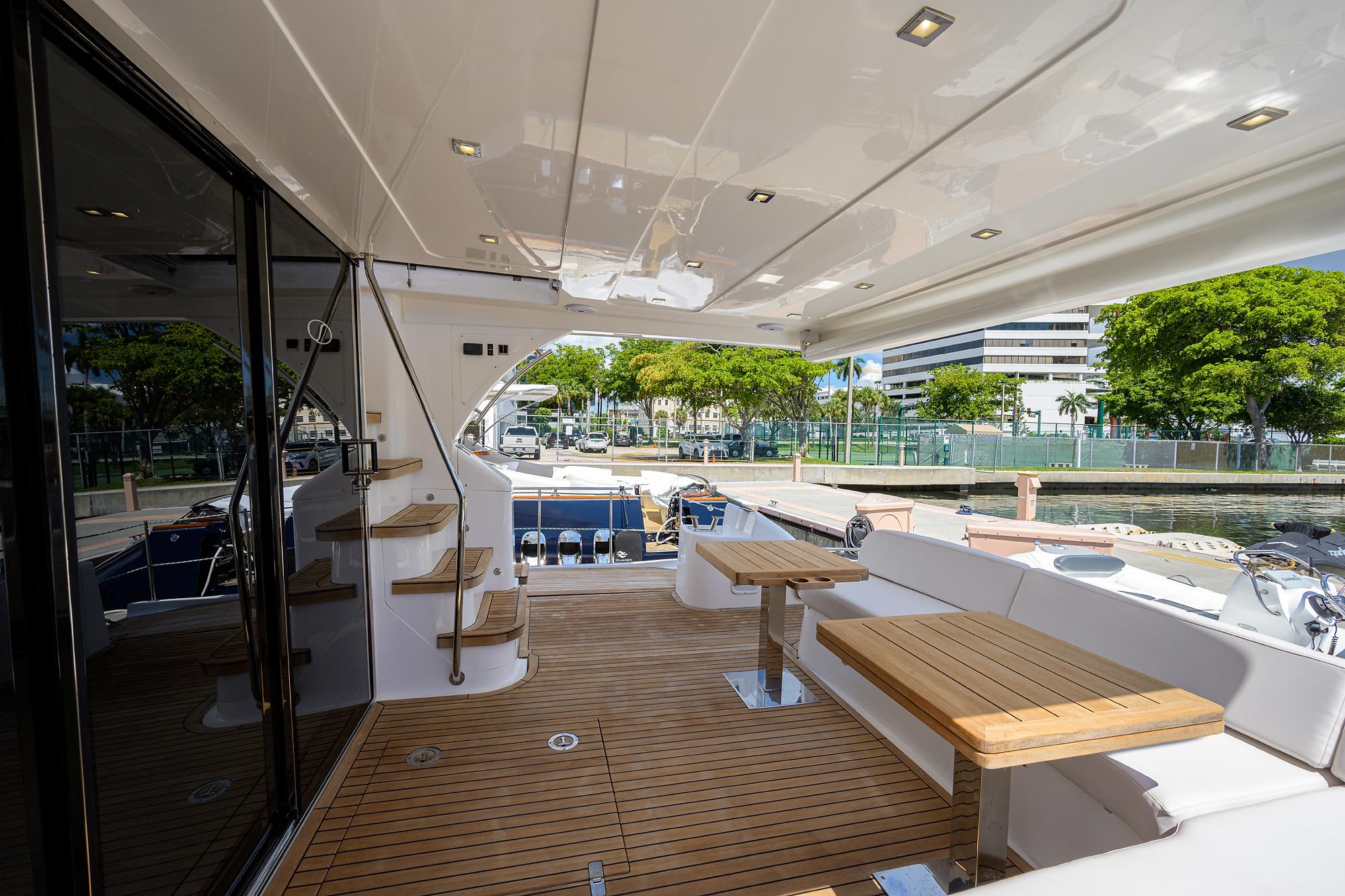 Schaefer 58 Escape - Exterior Aft Deck