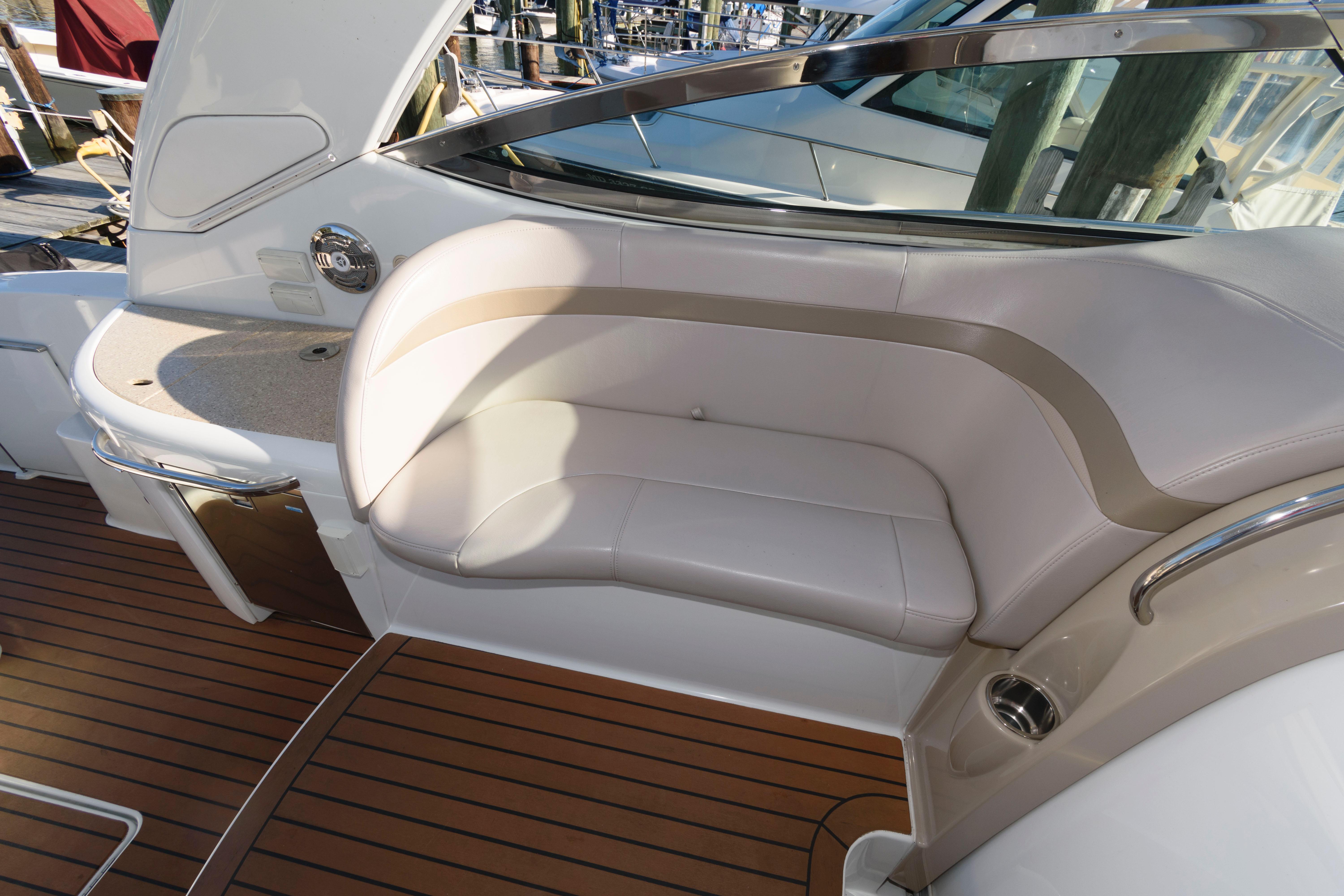 M 6639 RD Knot 10 Yacht Sales