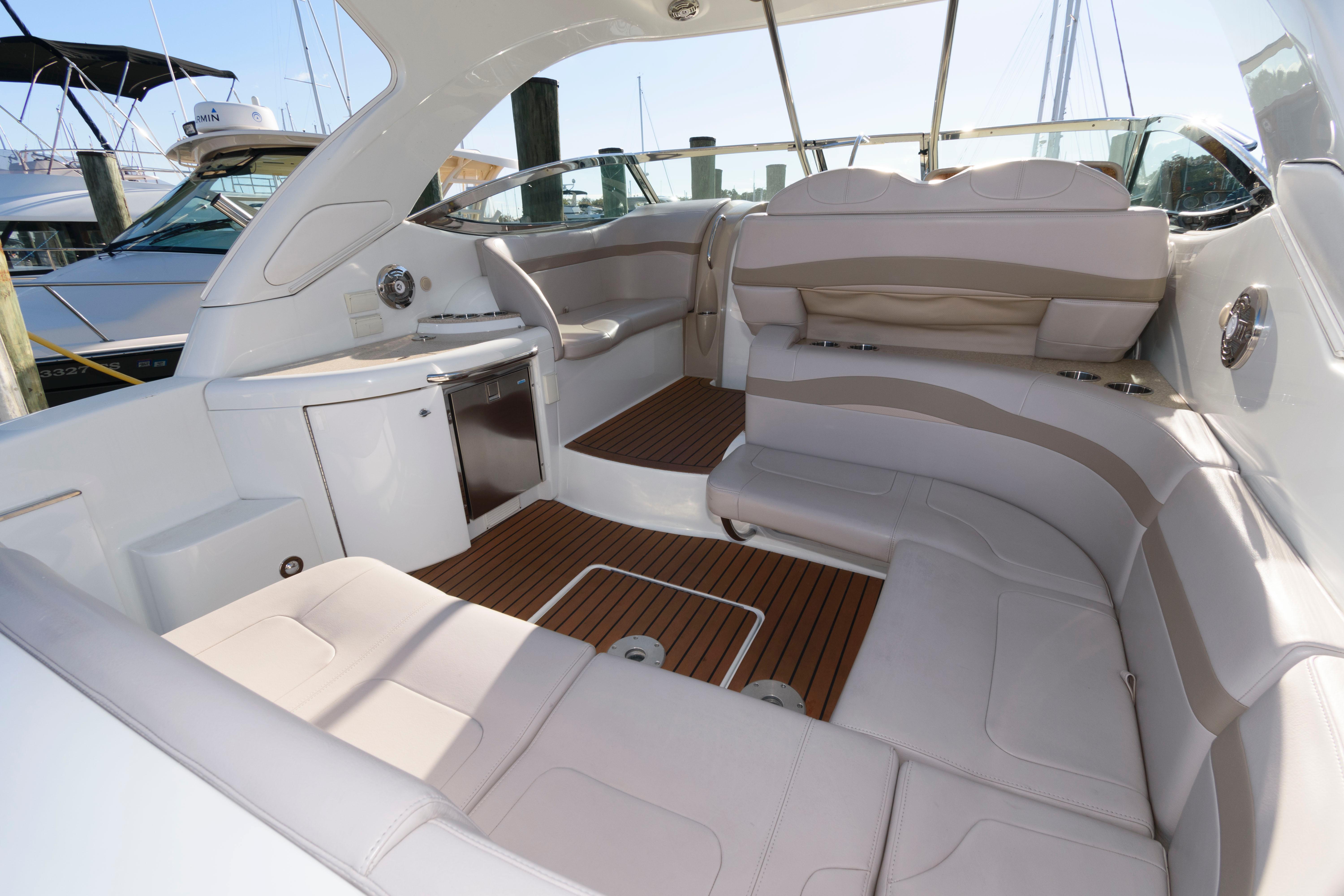 M 6639 RD Knot 10 Yacht Sales