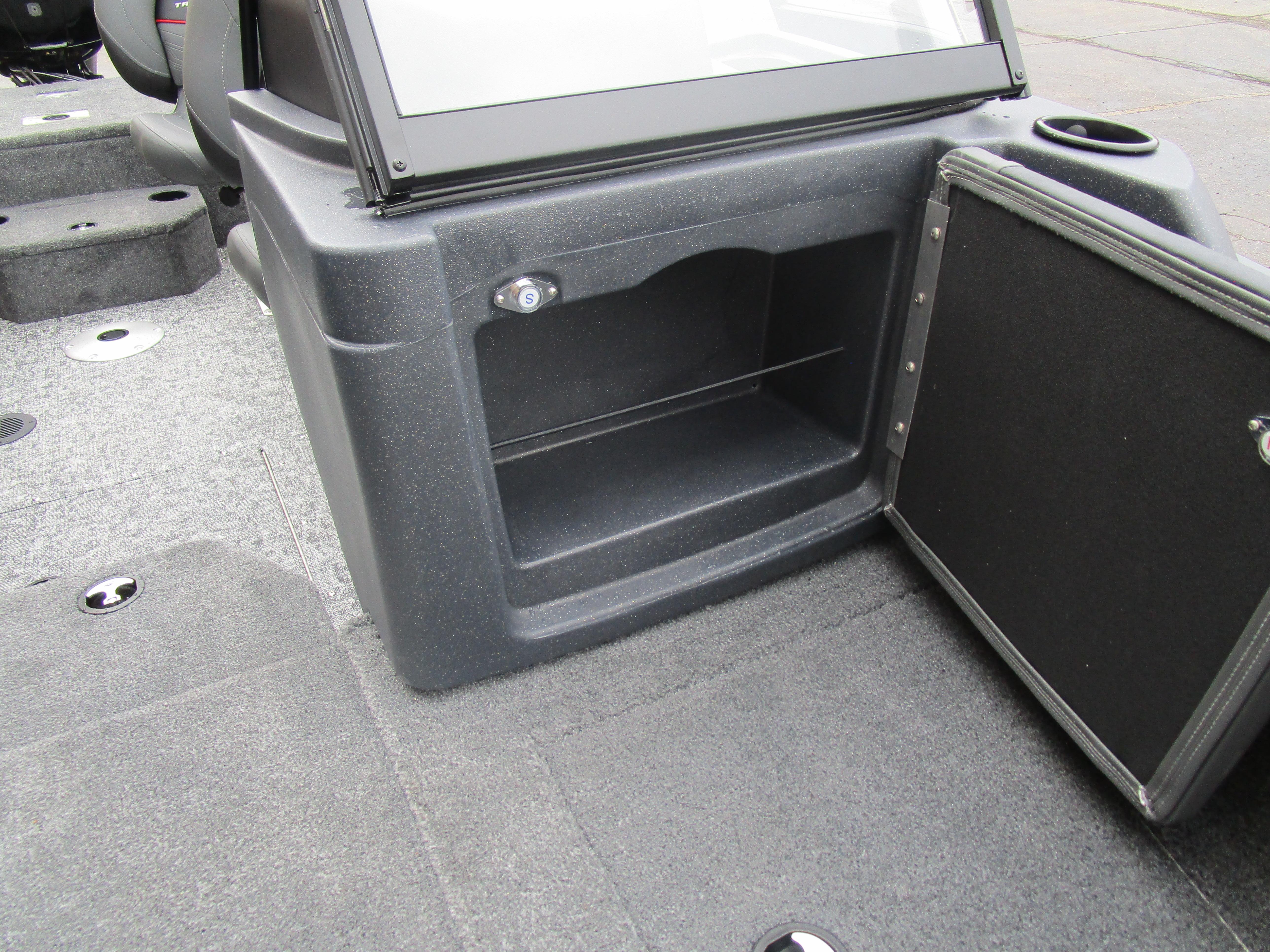 2026 Tracker Targa V-18 WT Gallery