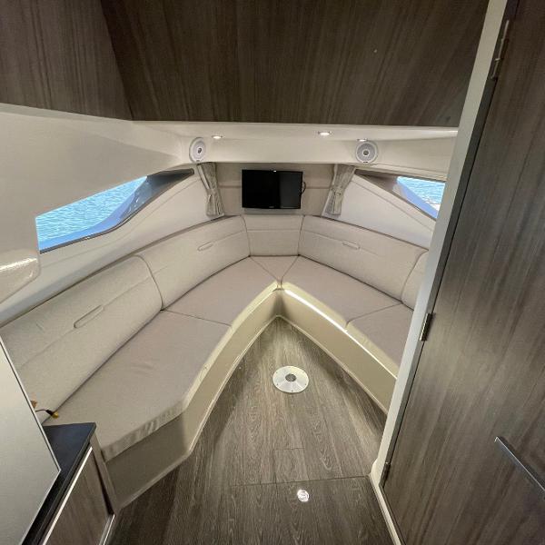 32' Sea Ray, Listing Number 100916163, - Photo No. 7