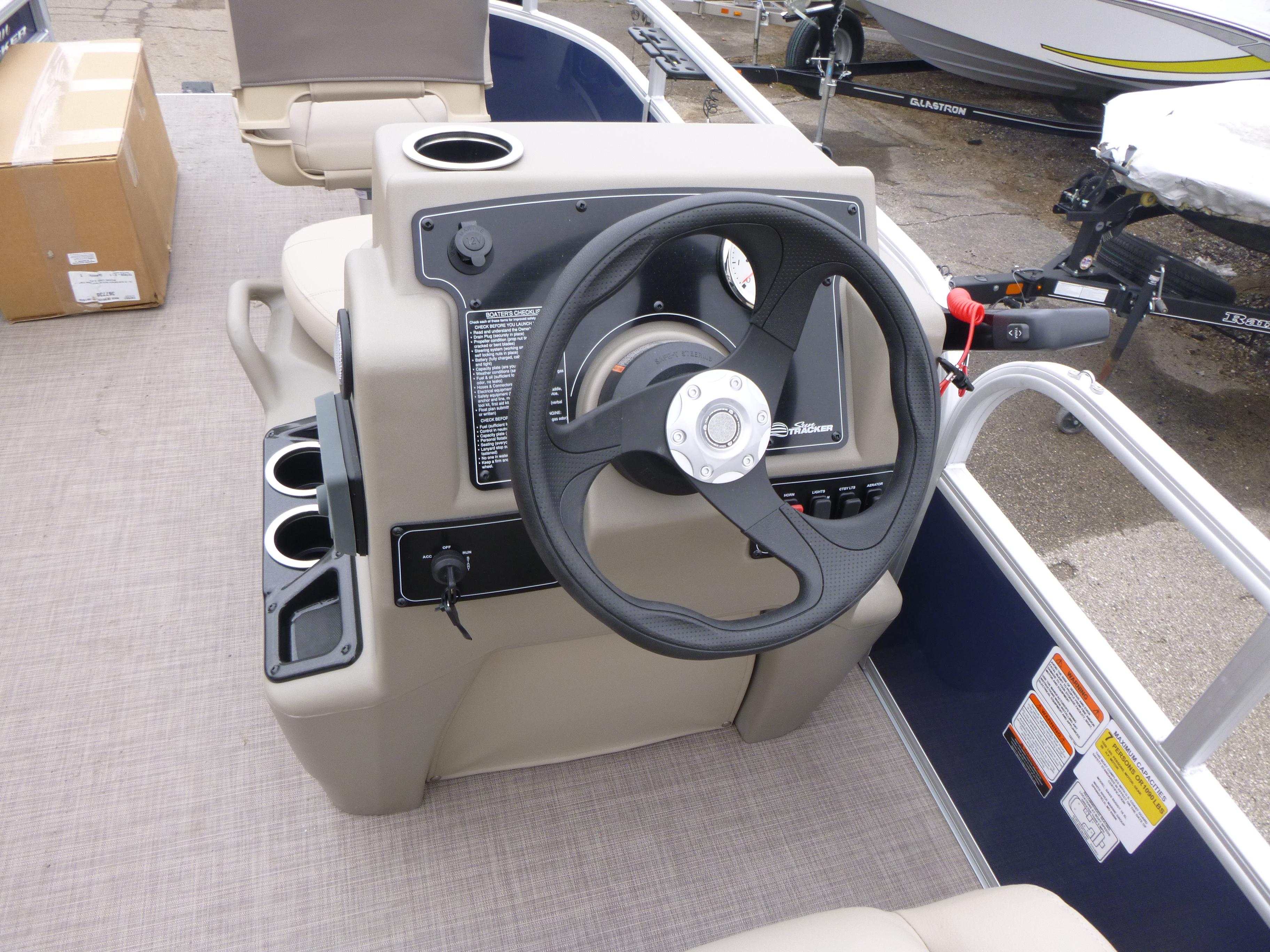 2025 Sun Tracker Bass Buggy 16 XL Select Gallery
