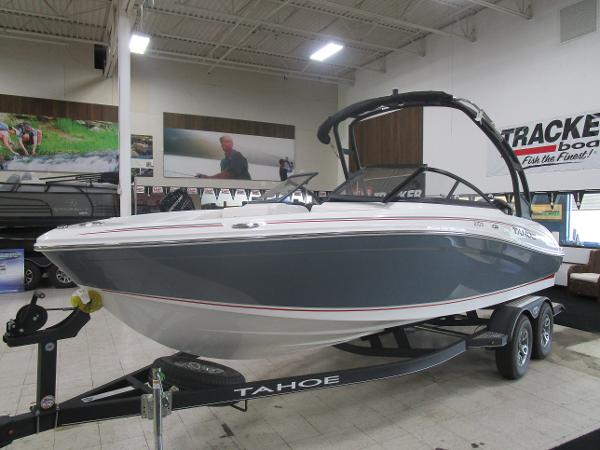 2021 Tahoe boat for sale, model of the boat is 210 S & Image # 3 of 30