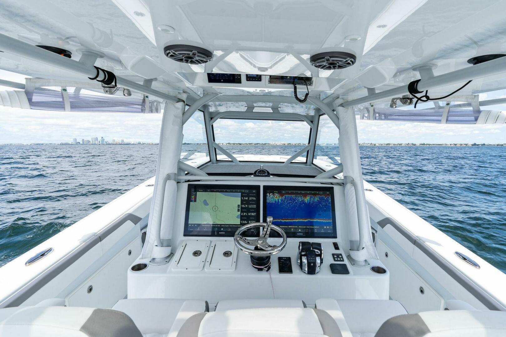2021-yellowfin-42-center-console-power-9837203-20250612134425571-1_XLARGE
