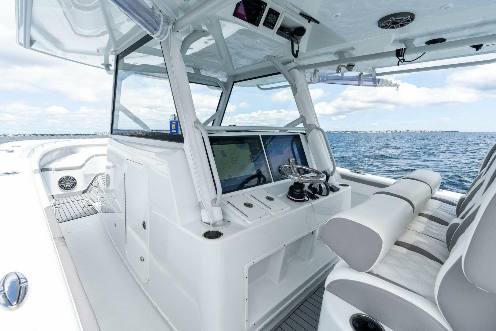 2021-yellowfin-42-center-console-power-9837203-20250612134436640-1_XLARGE