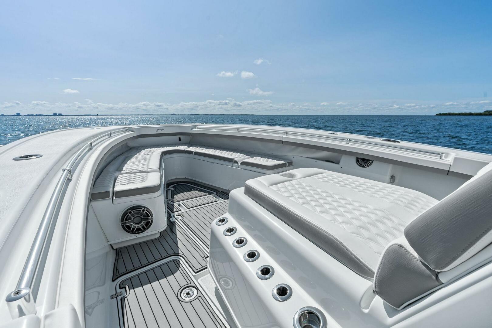 2021-yellowfin-42-center-console-power-9837203-20250612134445669-1_XLARGE