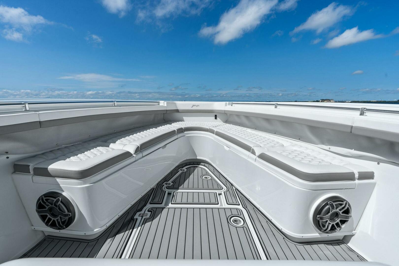 2021-yellowfin-42-center-console-power-9837203-20250612134447636-1_XLARGE