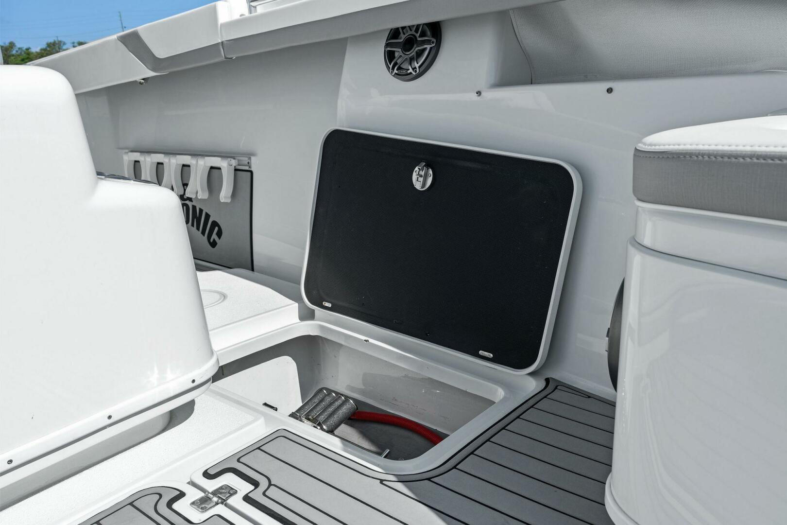 2021-yellowfin-42-center-console-power-9837203-20250612134454645-1_XLARGE