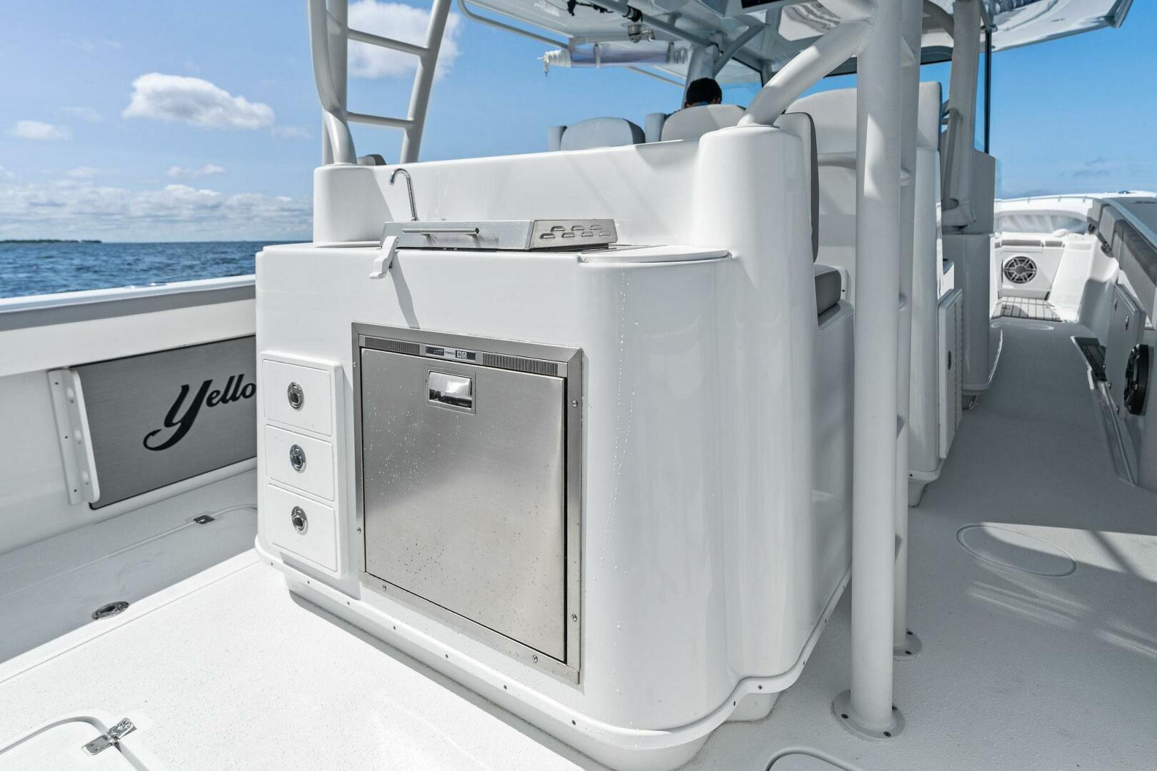 2021-yellowfin-42-center-console-power-9837203-20250612134459734-1_XLARGE