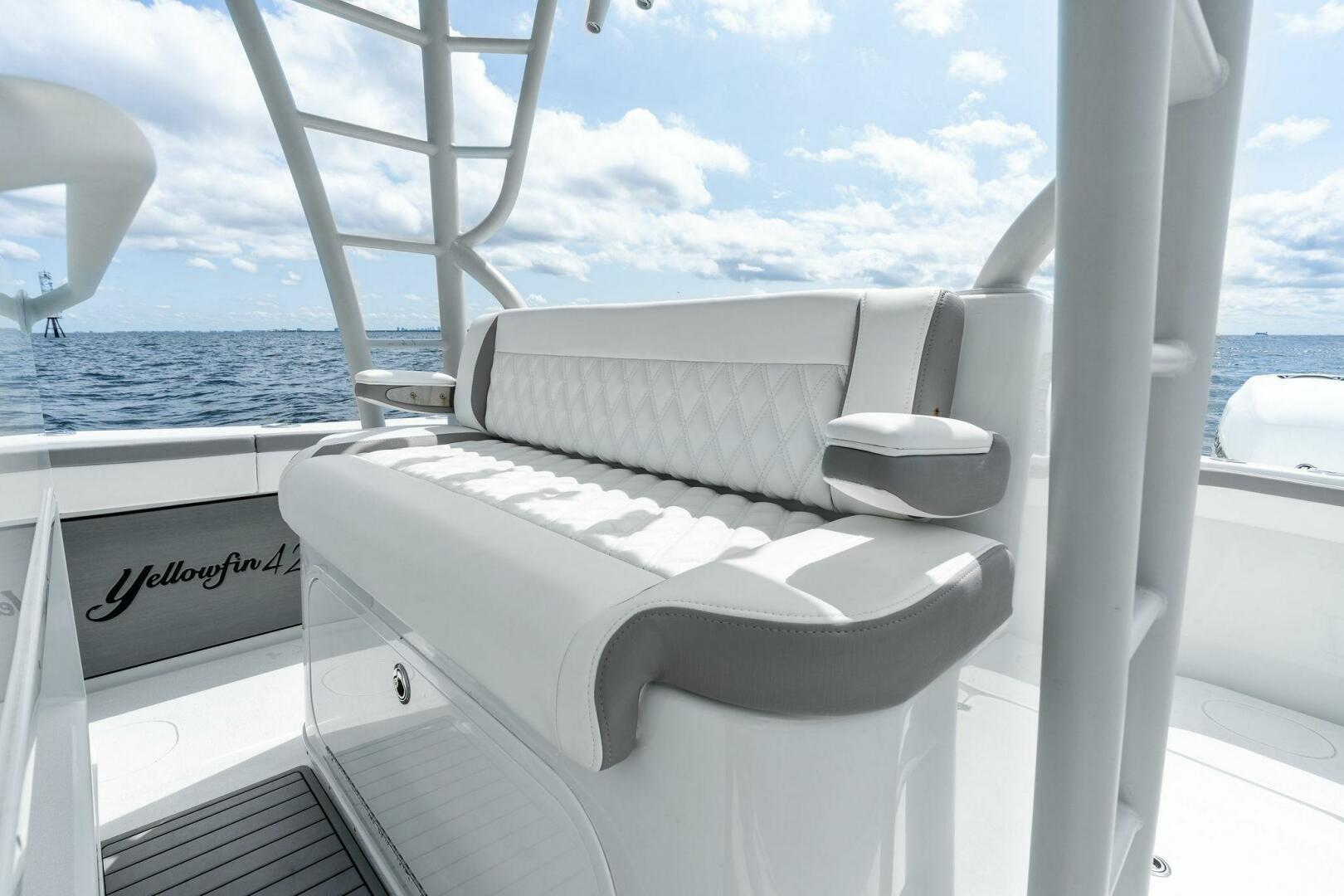 2021-yellowfin-42-center-console-power-9837203-20250612134505736-1_XLARGE