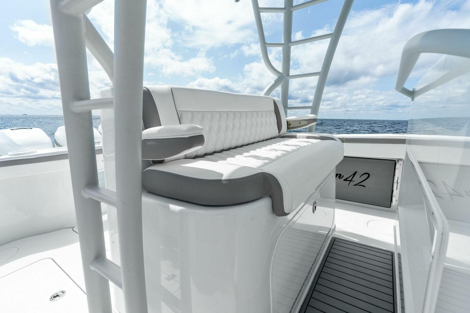 2021-yellowfin-42-center-console-power-9837203-20250612134506691-1_XLARGE