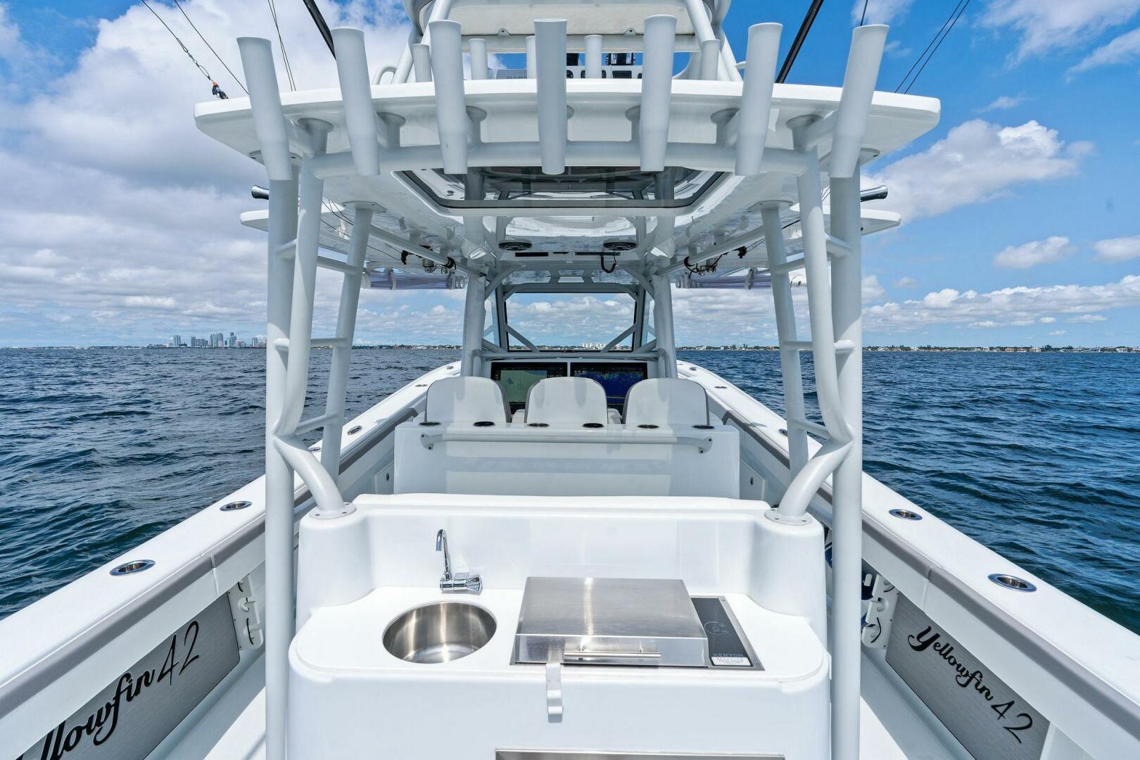 2021-yellowfin-42-center-console-power-9837203-20250612134507812-1_XLARGE