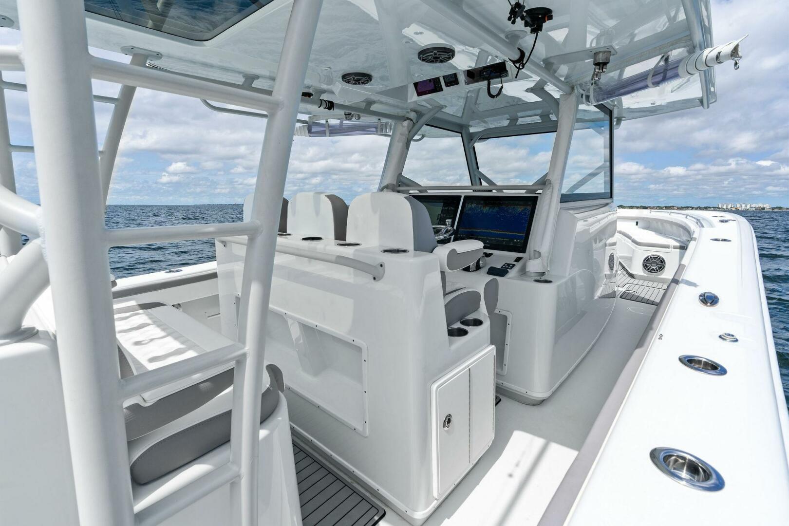2021-yellowfin-42-center-console-power-9837203-20250612134508780-1_XLARGE