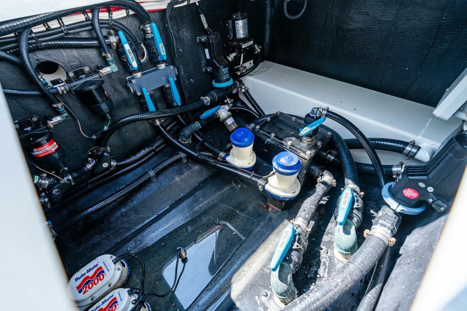 2021-yellowfin-42-center-console-power-9837203-20250612134512783-1_XLARGE