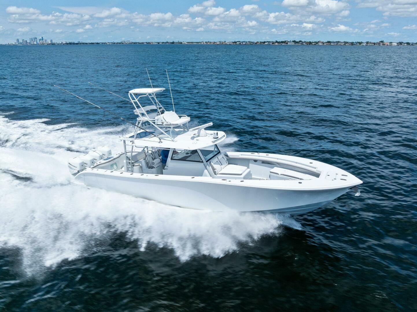 2021-yellowfin-42-center-console-power-9837203-20250612134520860-1_XLARGE