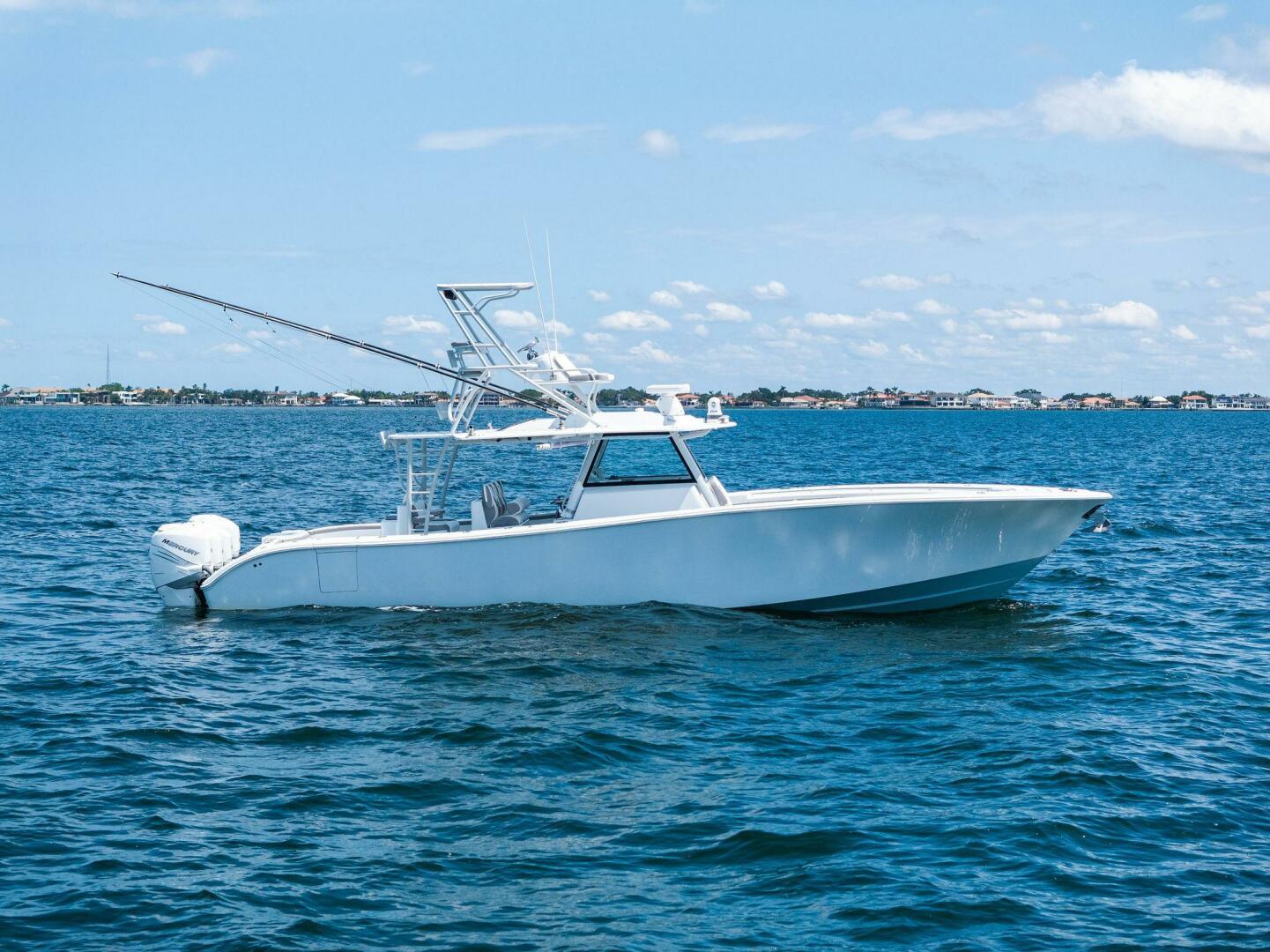 2021-yellowfin-42-center-console-power-9837203-20250612134532870-1_XLARGE
