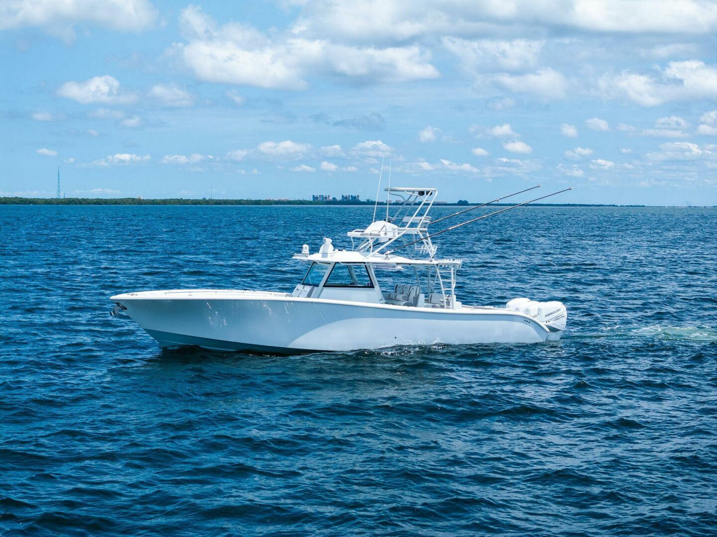 2021-yellowfin-42-center-console-power-9837203-20250612134533840-1_XLARGE