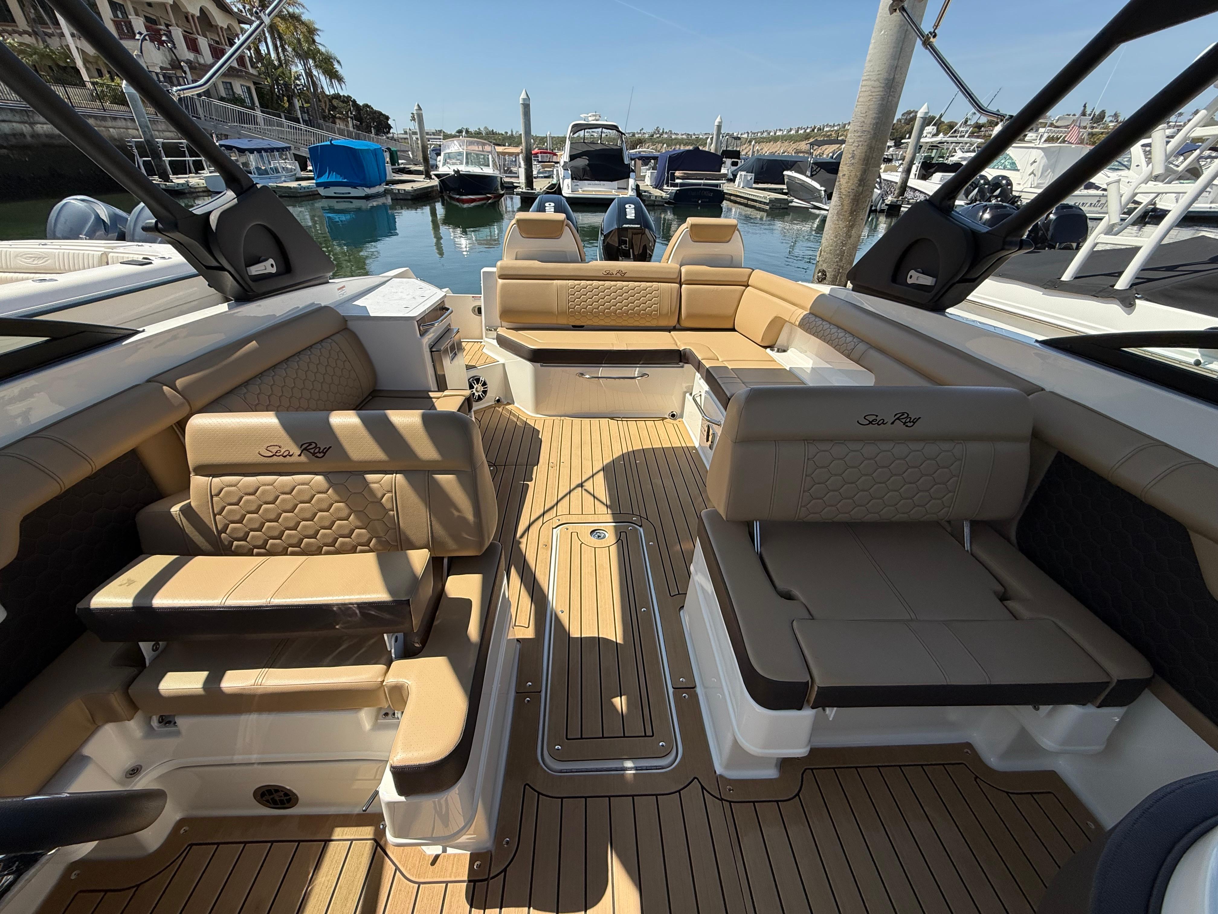 2022 Sea Ray 290 SDX OB #TBRL2120D inventory image at Sun Country Marine Group, Newport Beach 2022 Sea Ray 290 SDX OB #TBRL2120D inventory image at Sun Country Marine Group, Newport Beach