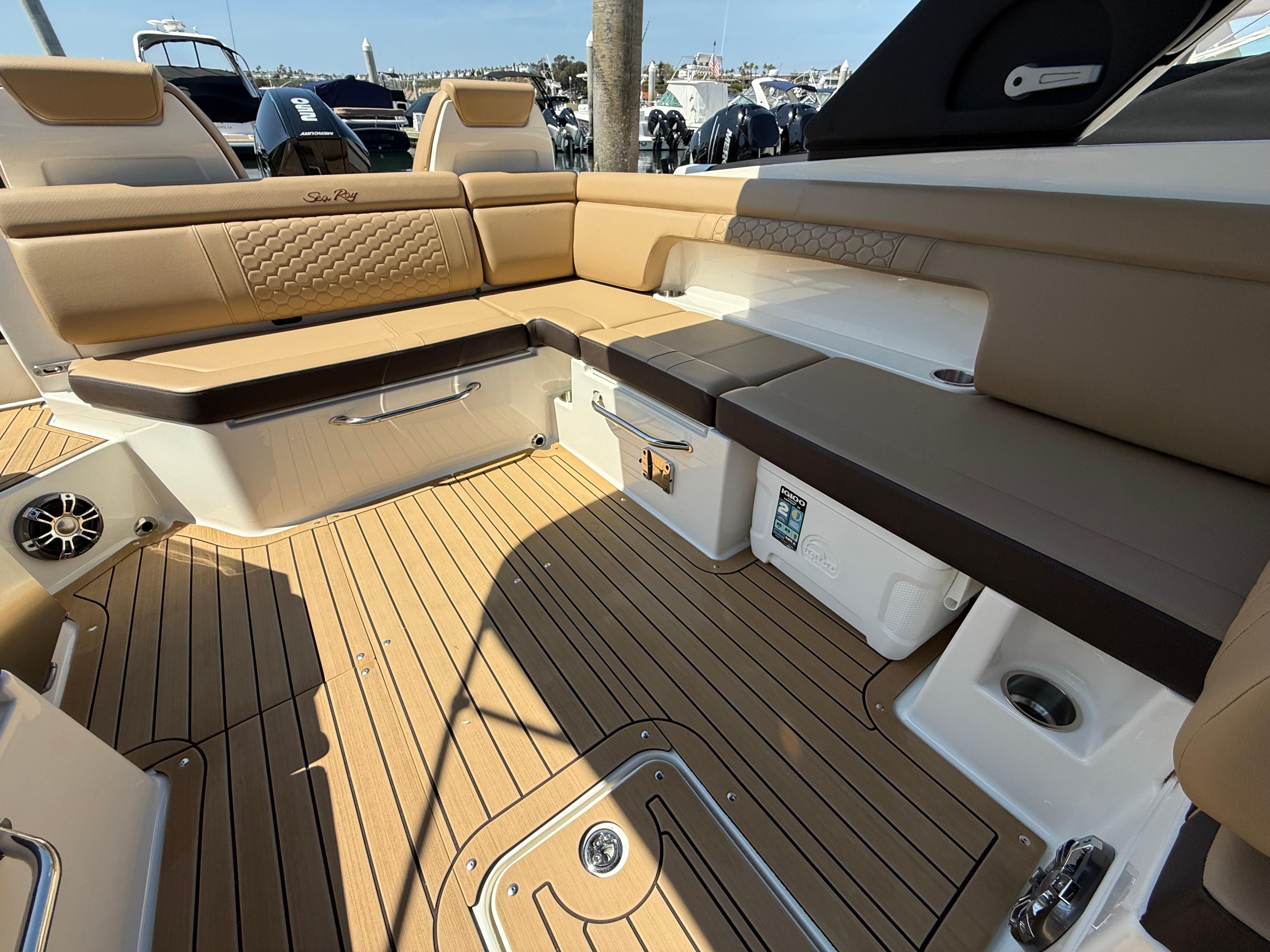 2022 Sea Ray 290 SDX OB #TBRL2120D inventory image at Sun Country Marine Group, Newport Beach 2022 Sea Ray 290 SDX OB #TBRL2120D inventory image at Sun Country Marine Group, Newport Beach