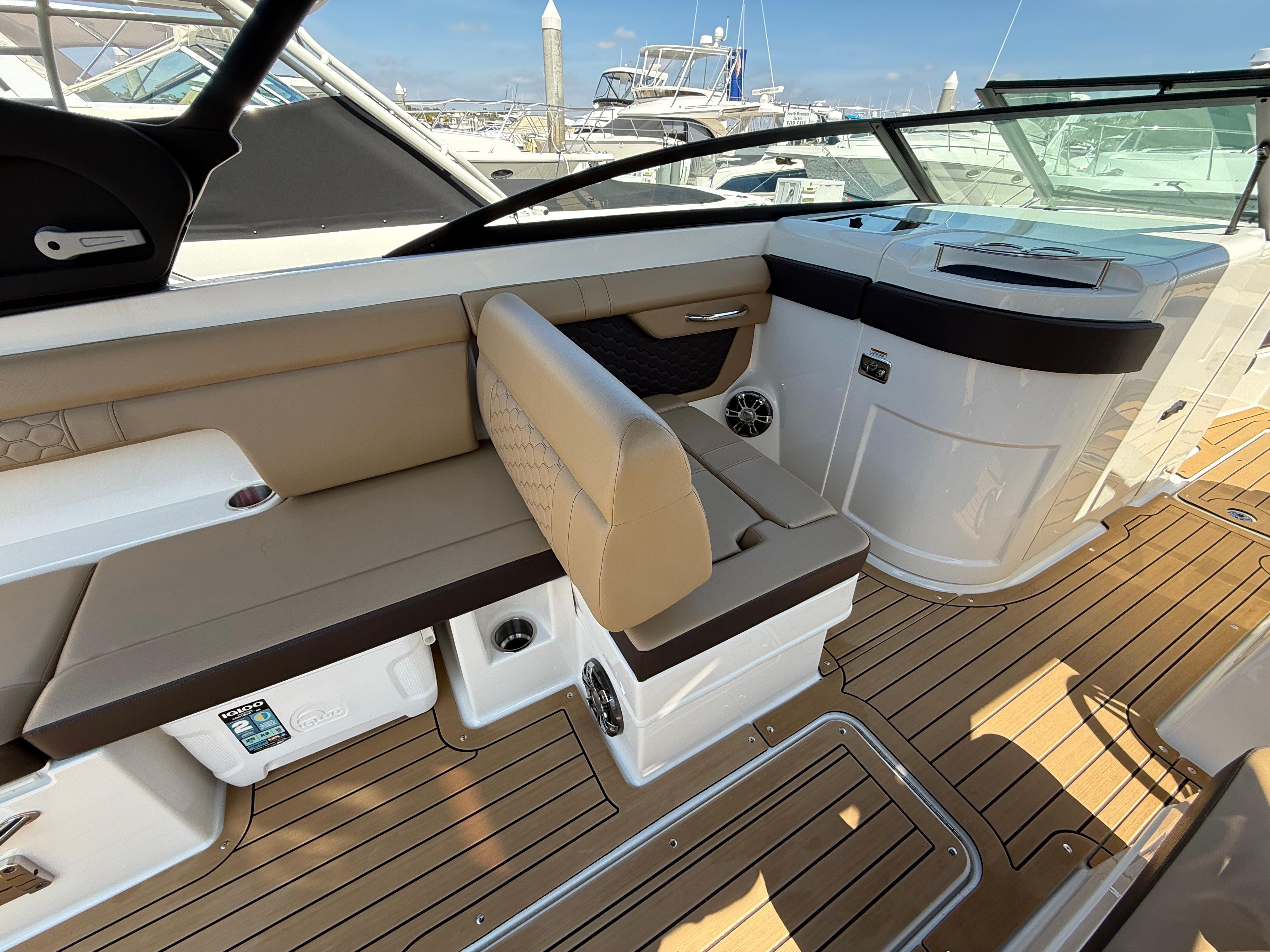 2022 Sea Ray 290 SDX OB #TBRL2120D inventory image at Sun Country Marine Group, Newport Beach 2022 Sea Ray 290 SDX OB #TBRL2120D inventory image at Sun Country Marine Group, Newport Beach
