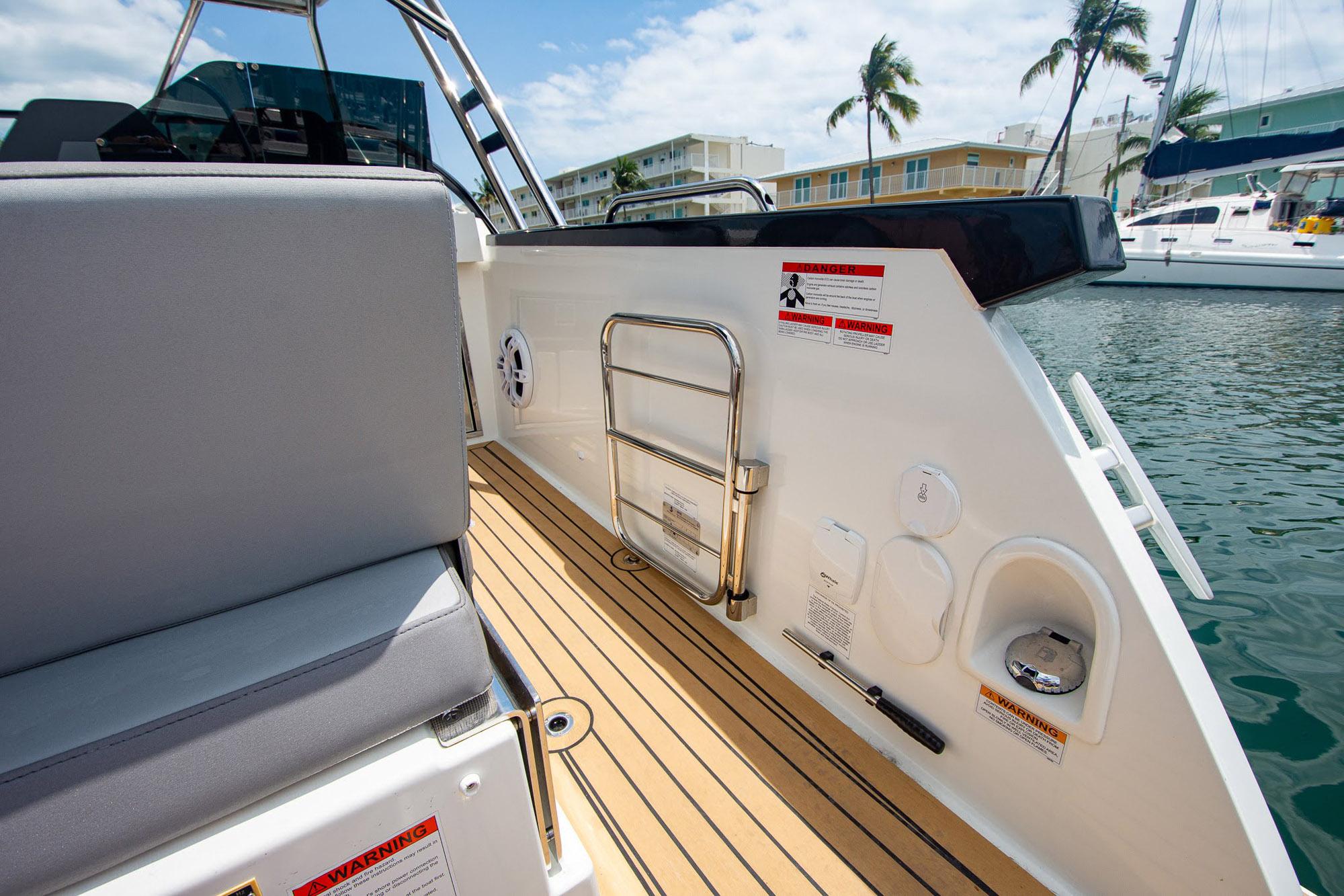 Yacht Photos Pics