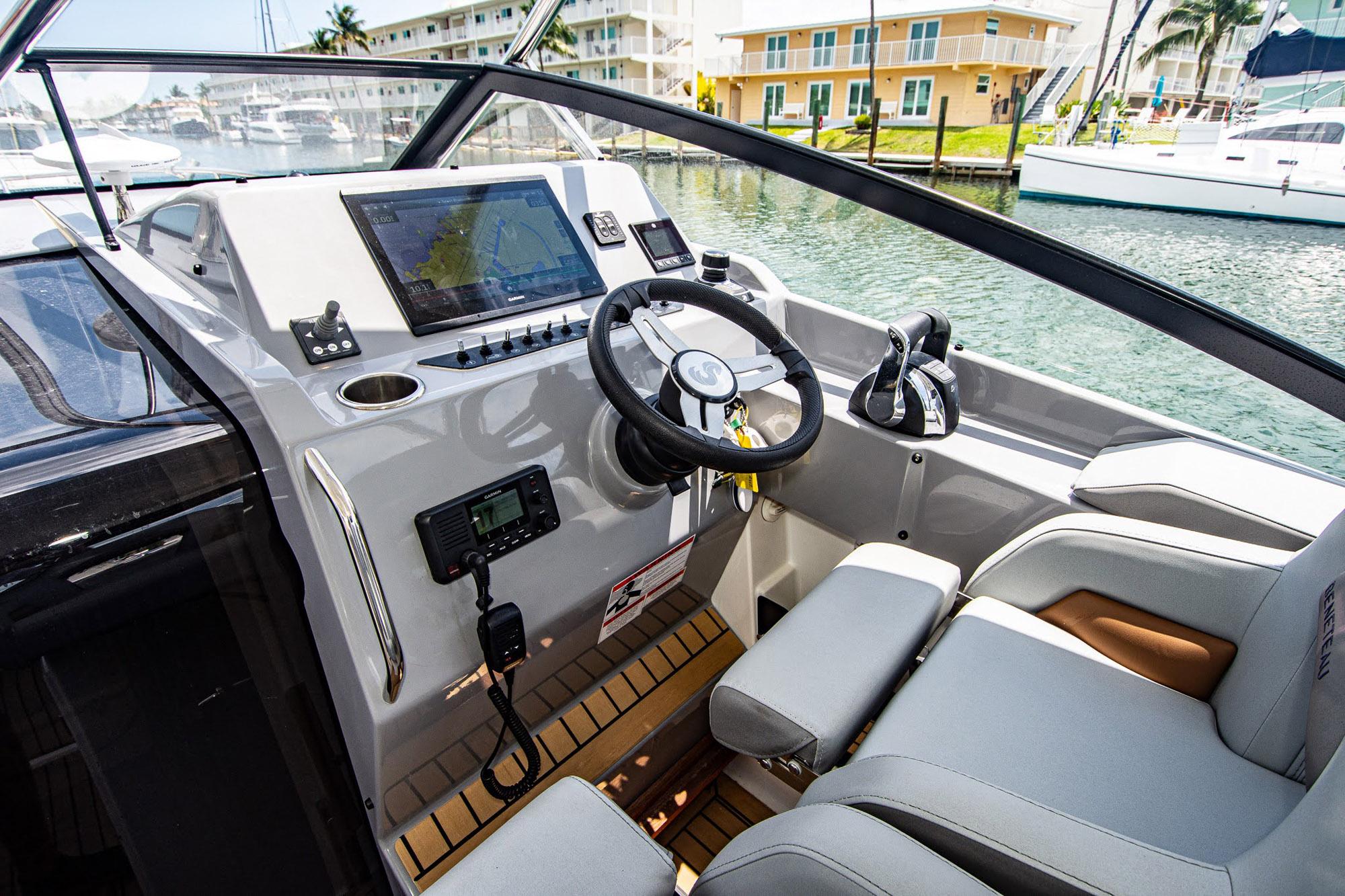 Yacht Photos Pics