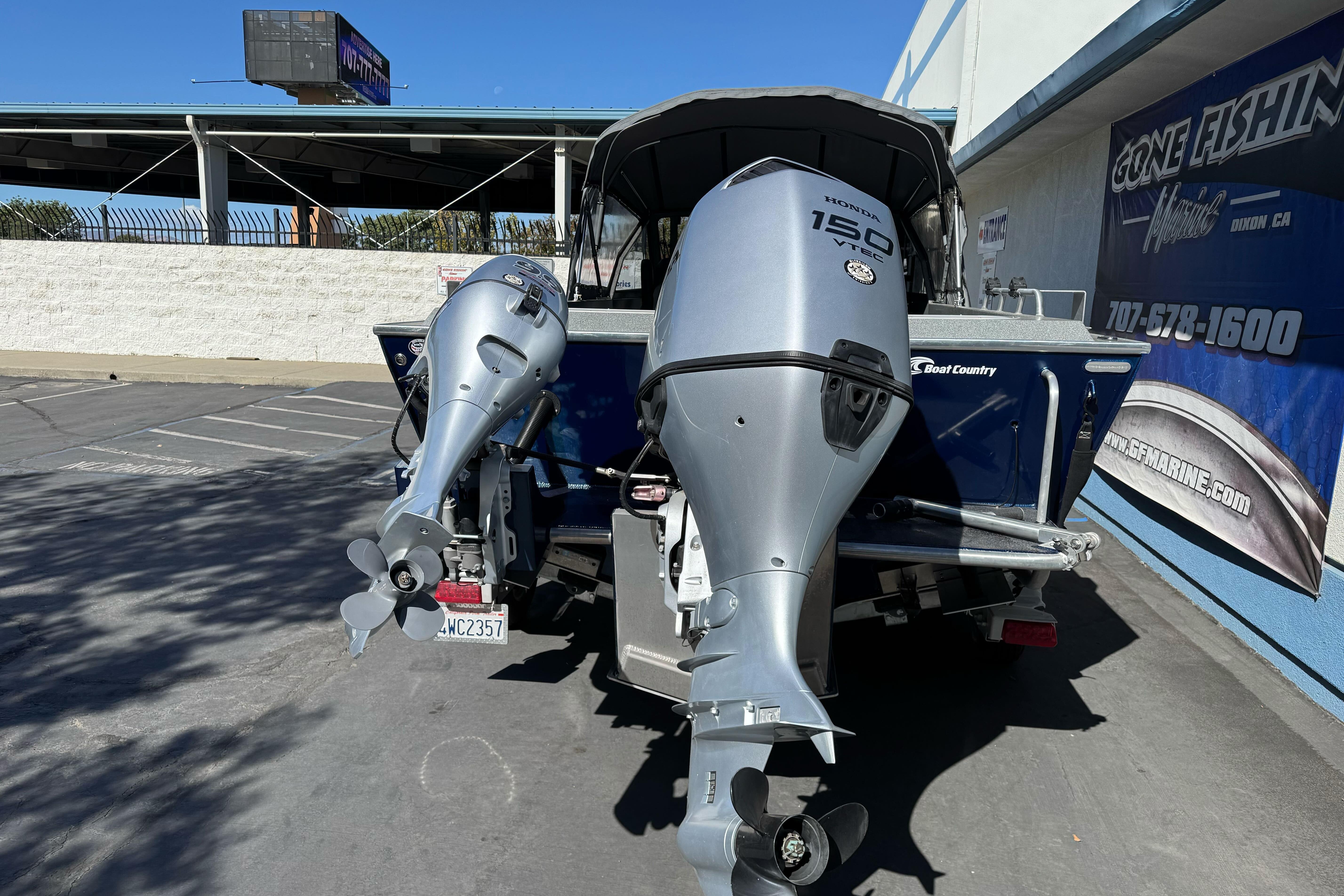 2023 North River 21 X 84 Seahawk boat with dual Honda outboard motors.