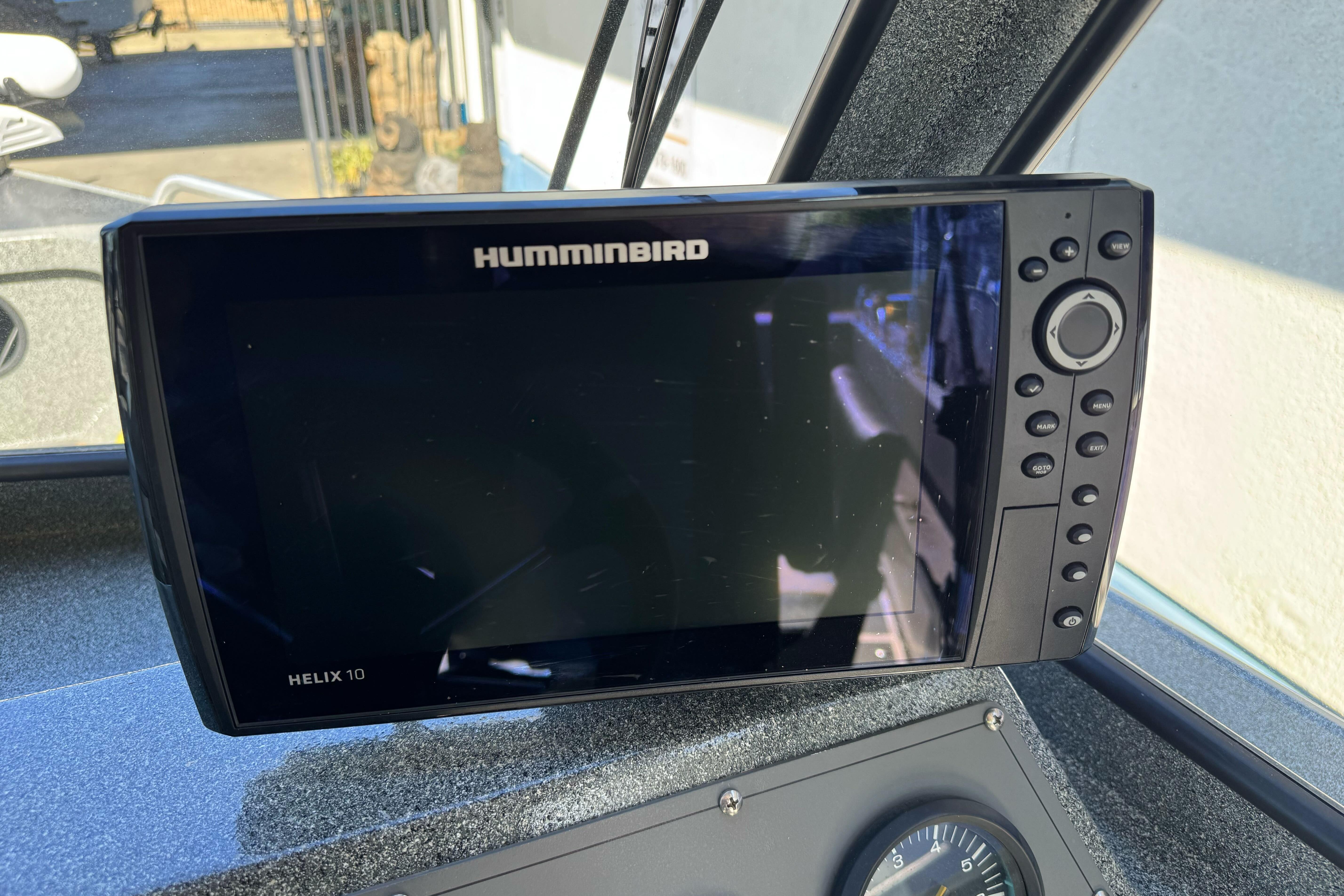 Humminbird Helix 10 fish finder on 2023 North River 21 X 84 Seahawk boat.