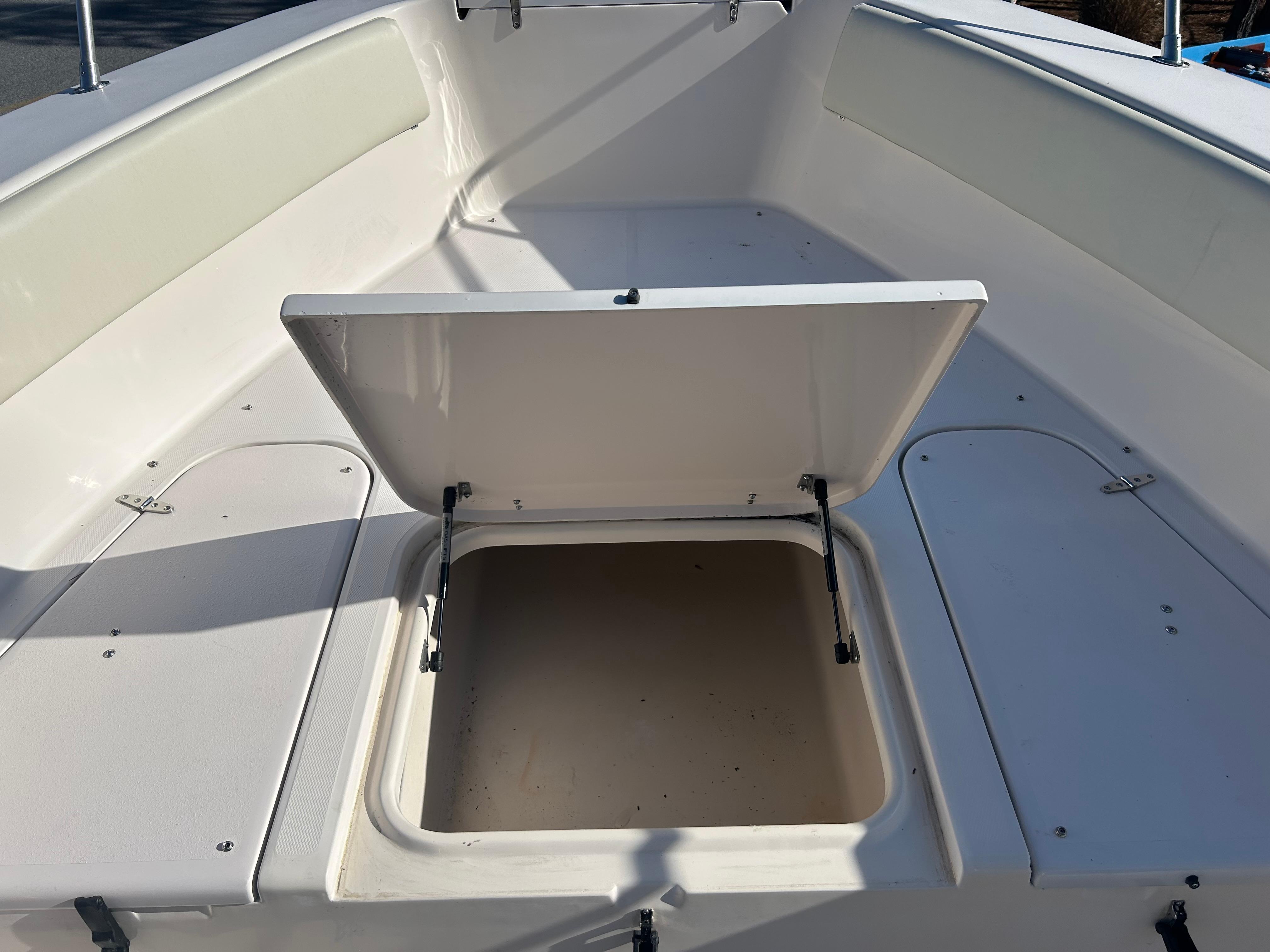 1999-grady-white-306-bimini-power-9697240-974473977-0-280220250642-11