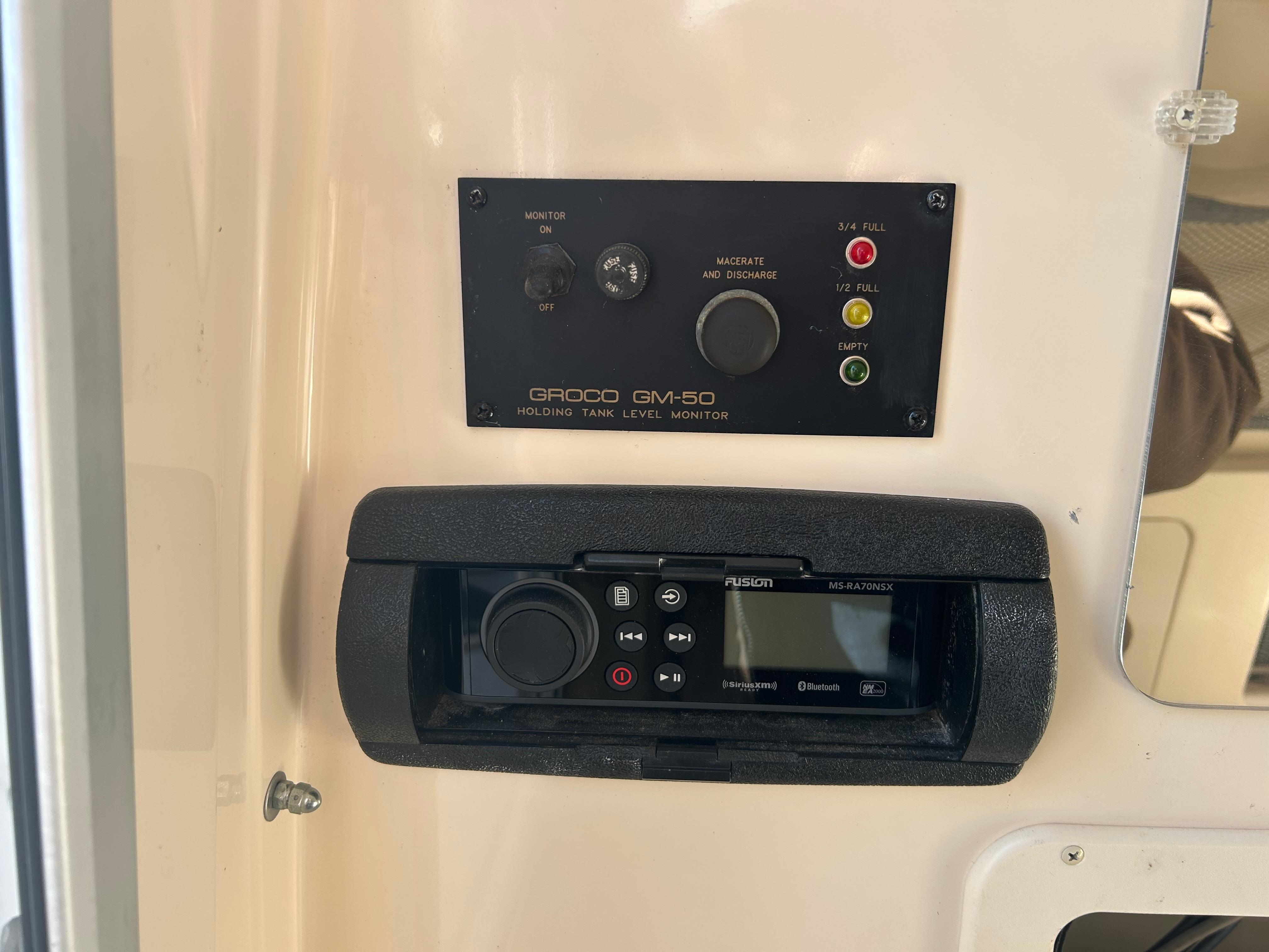 1999-grady-white-306-bimini-power-9697240-974473993-0-280220250643-27