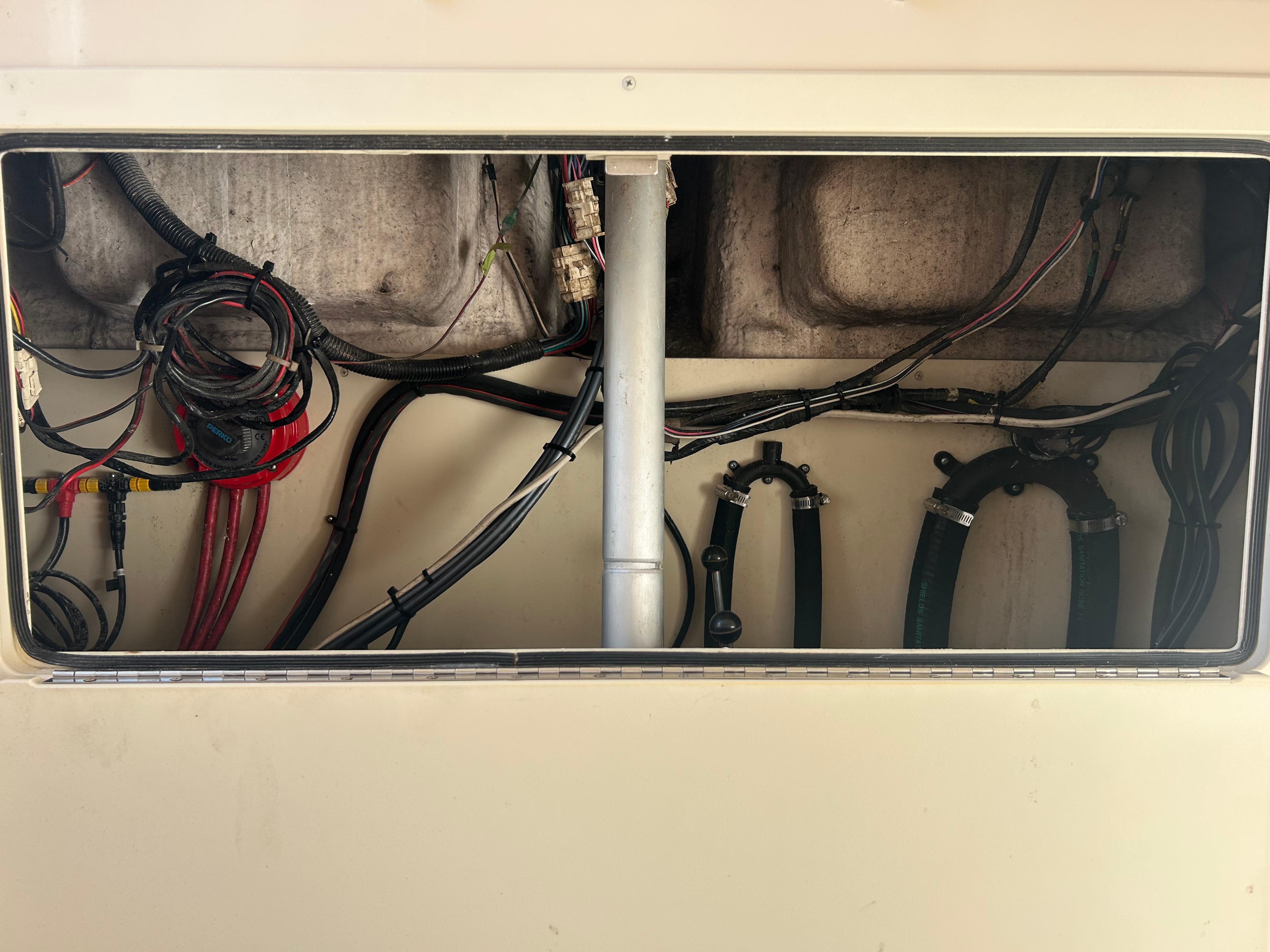 1999-grady-white-306-bimini-power-9697240-974473995-0-280220250643-29