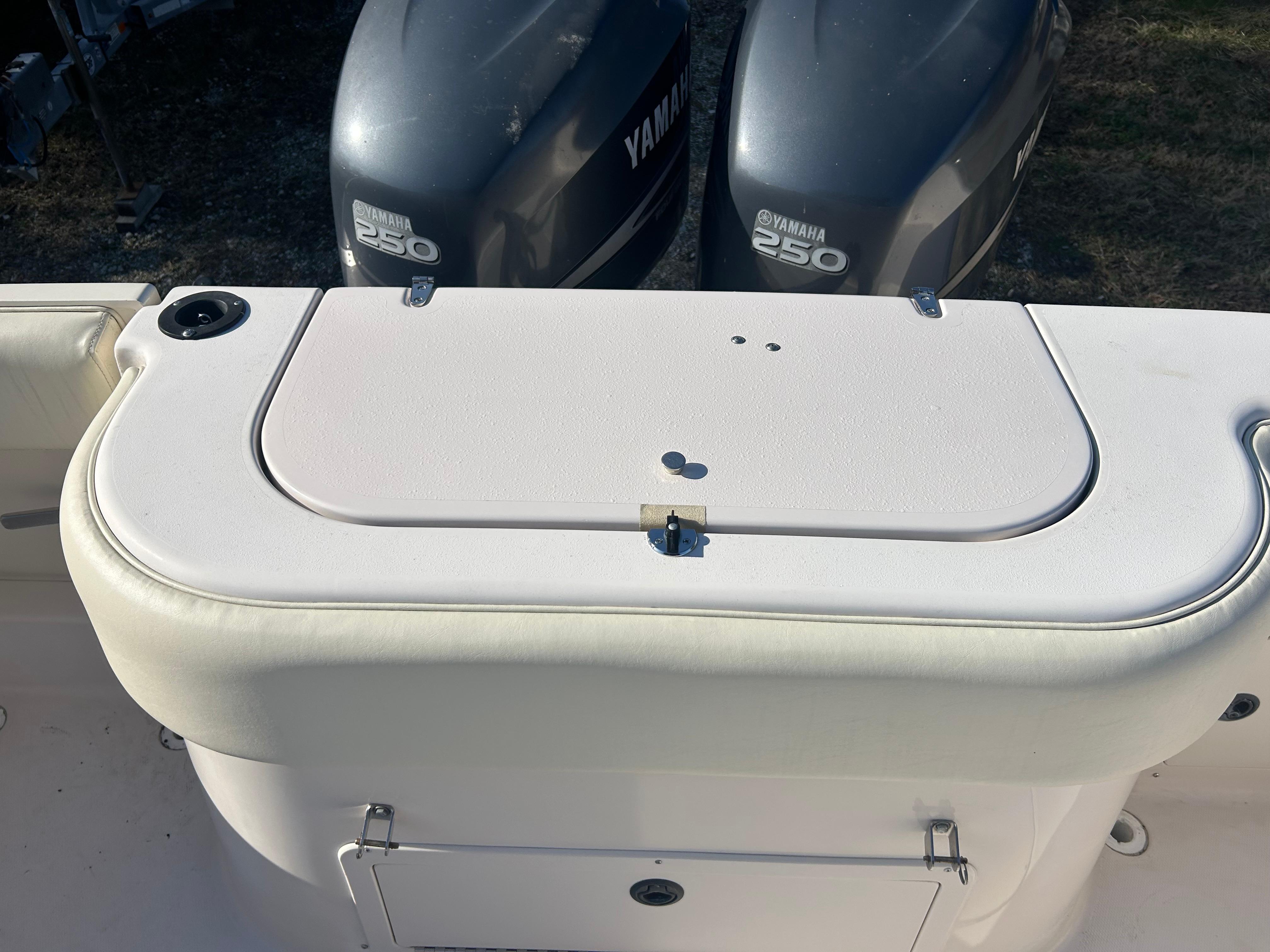 1999-grady-white-306-bimini-power-9697240-974473999-0-280220250644-33
