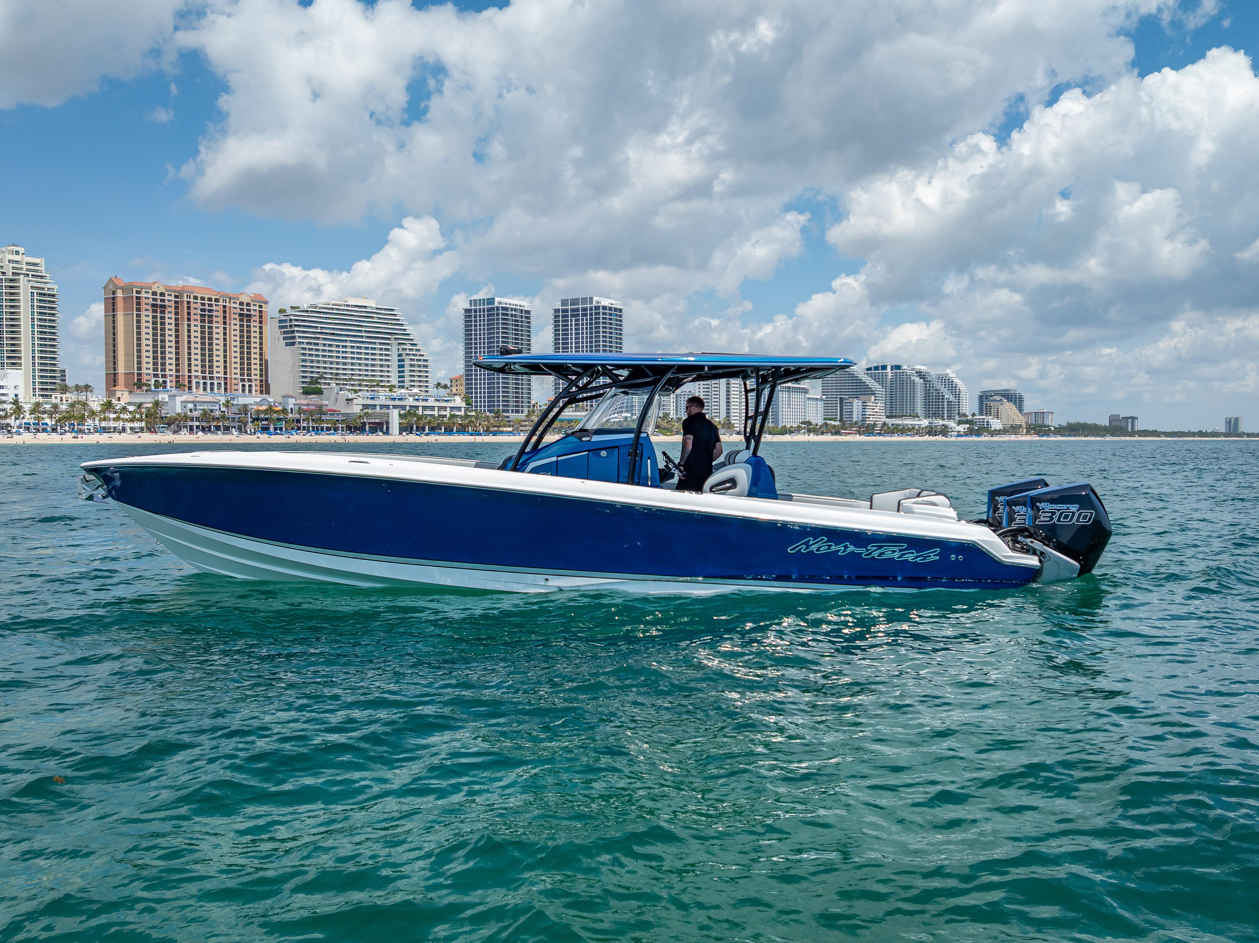Nor-Tech-340 Sport Center Console 2024-34-246 FL-US-9387244 | Thumbnail