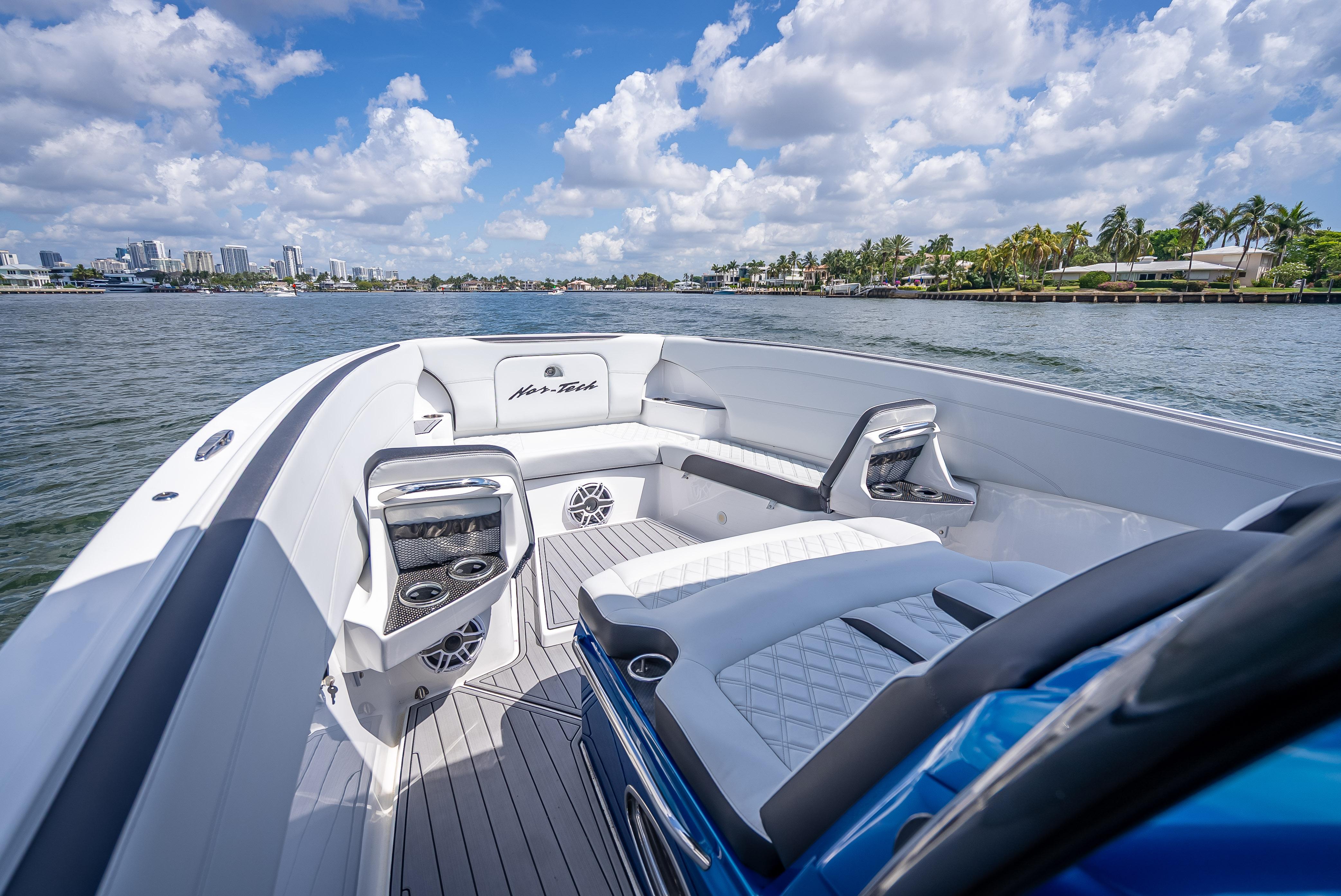 Nor-Tech-340 Sport Center Console 2024-34-246 FL-US-9387244 | Thumbnail