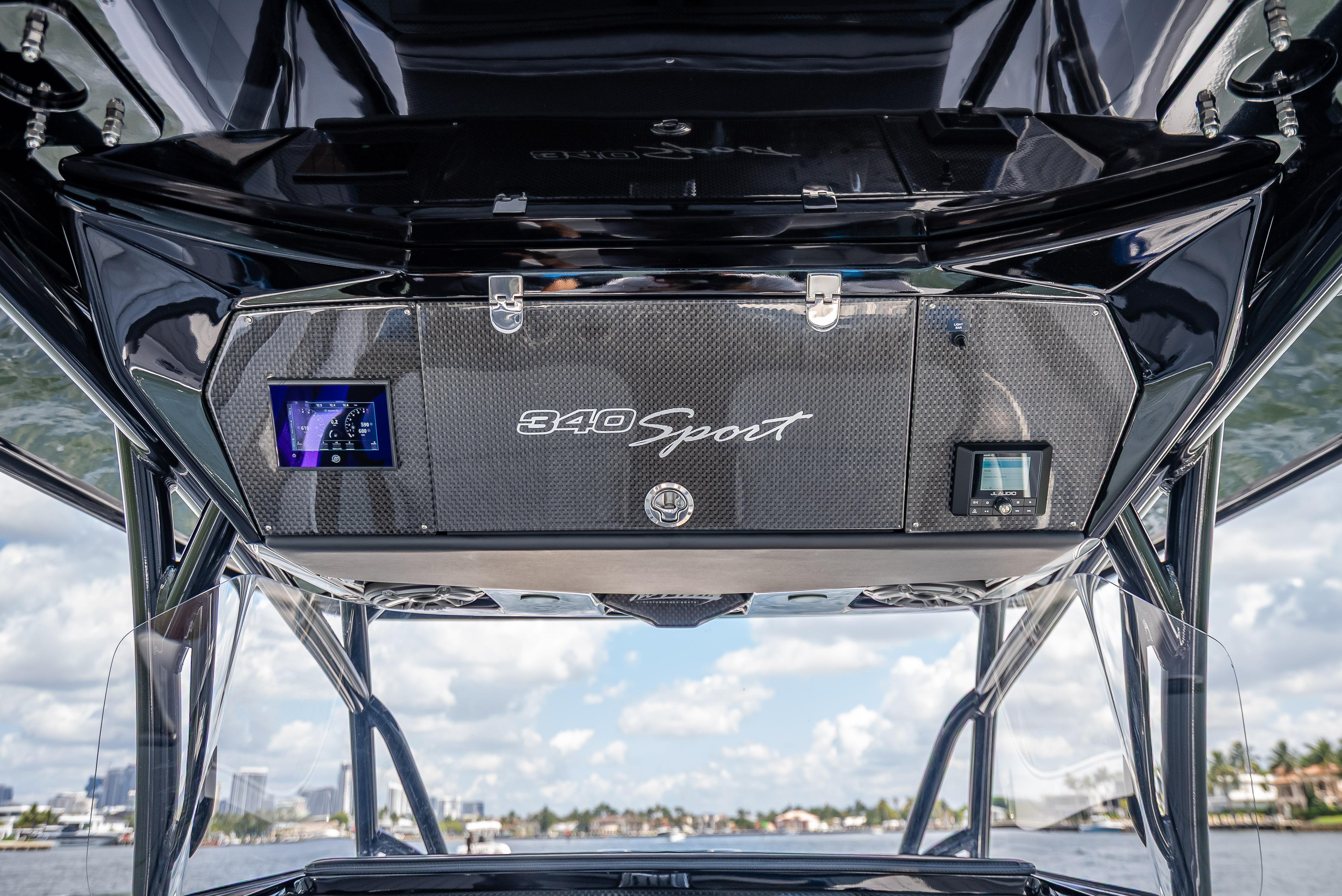 Nor-Tech-340 Sport Center Console 2024-34-246 FL-US-9387244 | Thumbnail